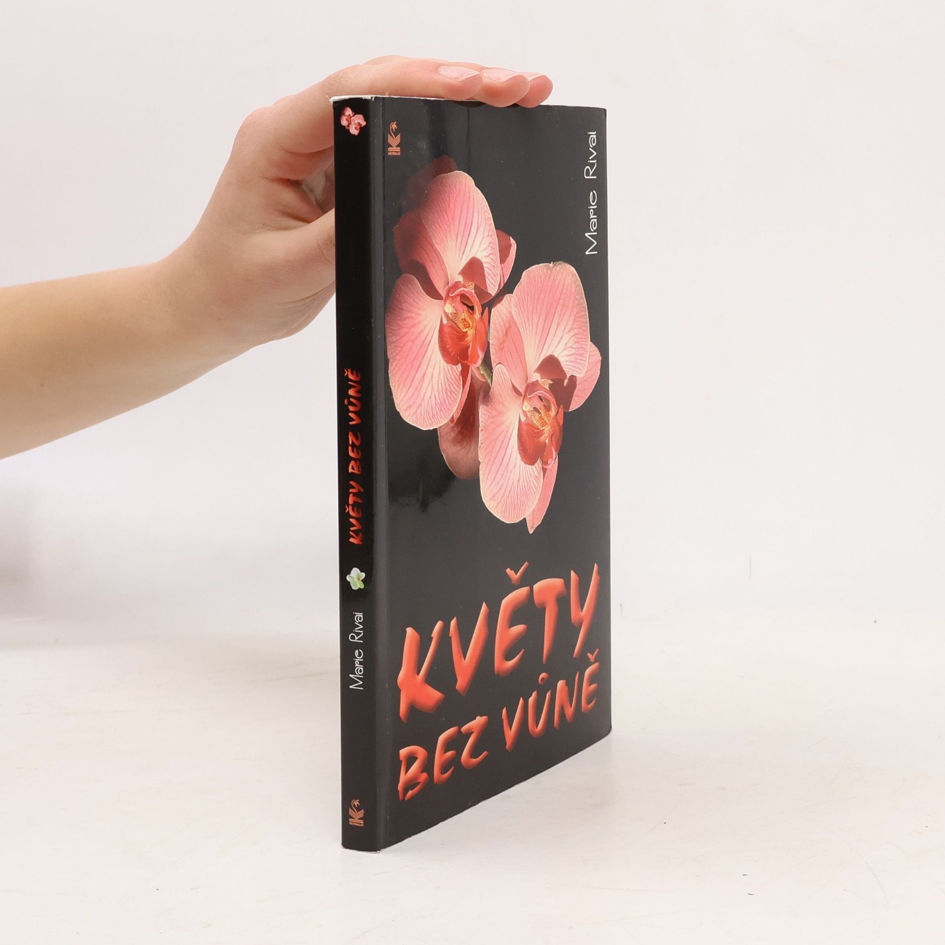 Květy bez vůně