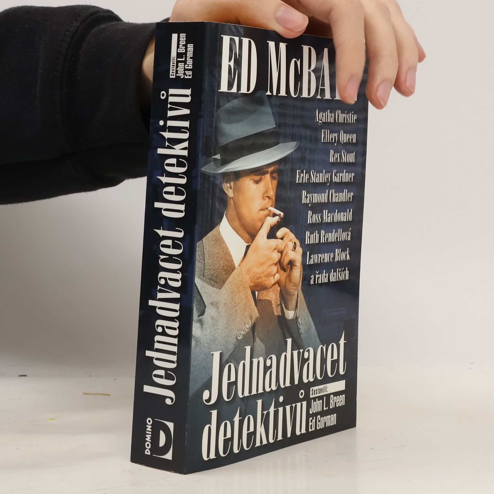 Jednadvacet detektivů