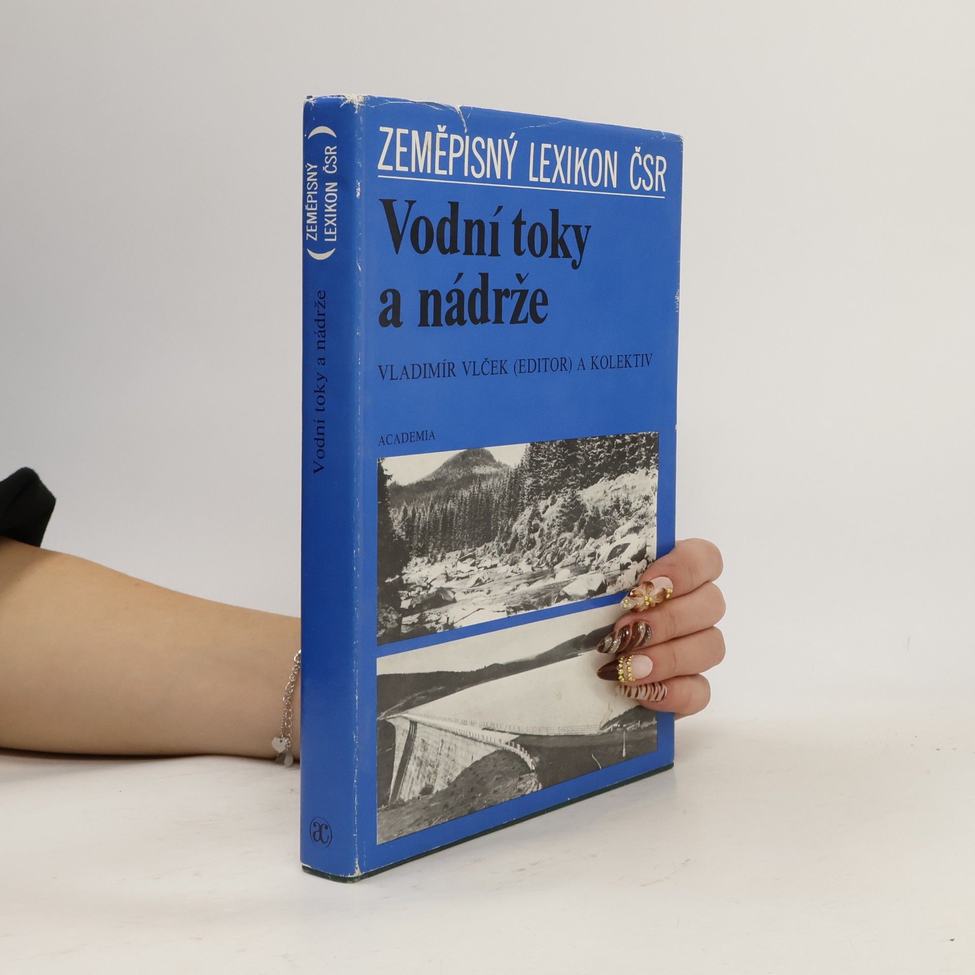 Vodní toky a nádrže