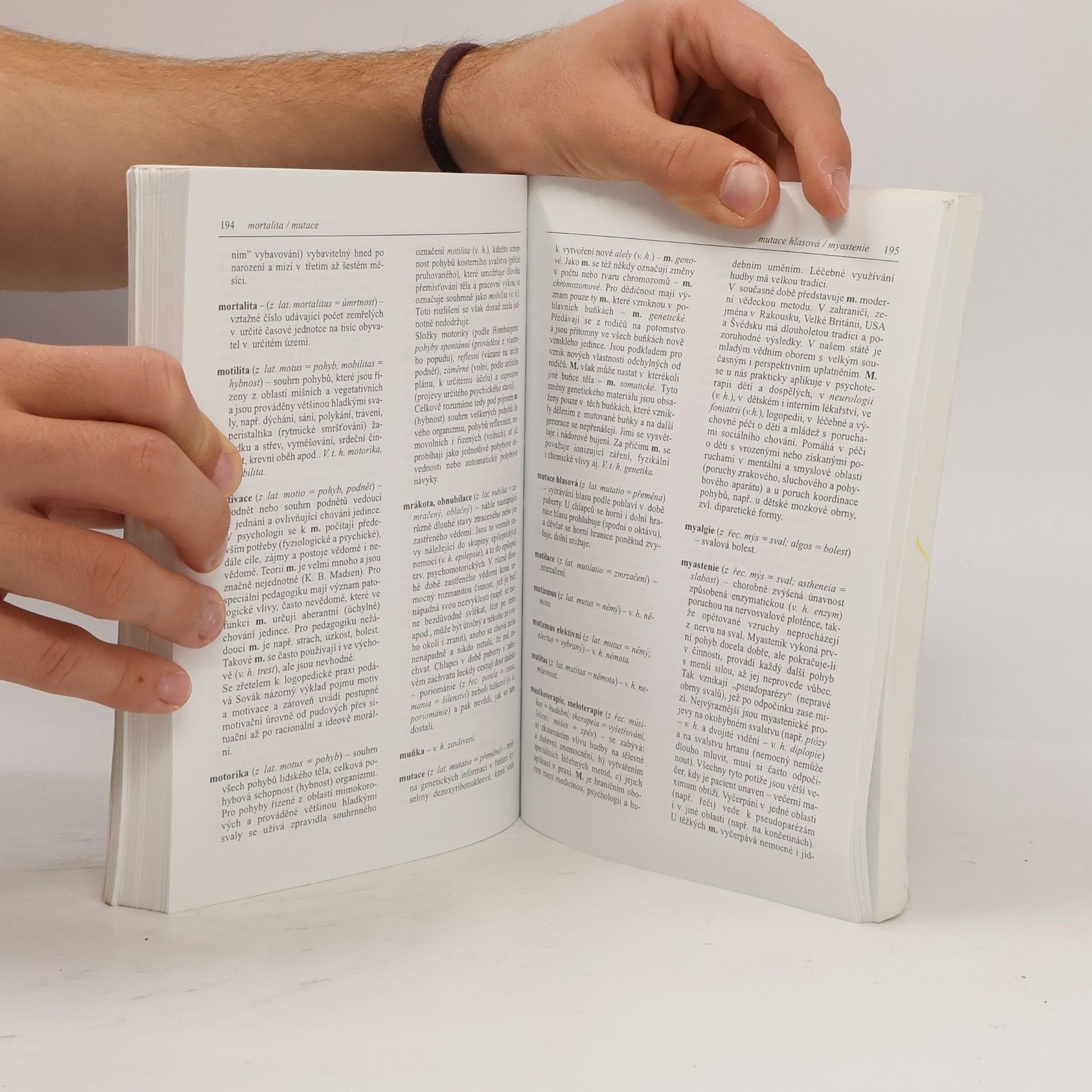 Autorenkollektiv Defektologický slovník