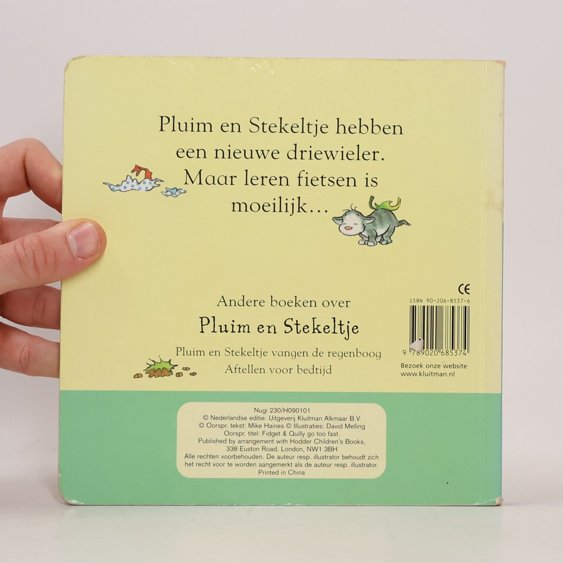 Mike Haines Pluim en Stekeltje leren samen fietsen