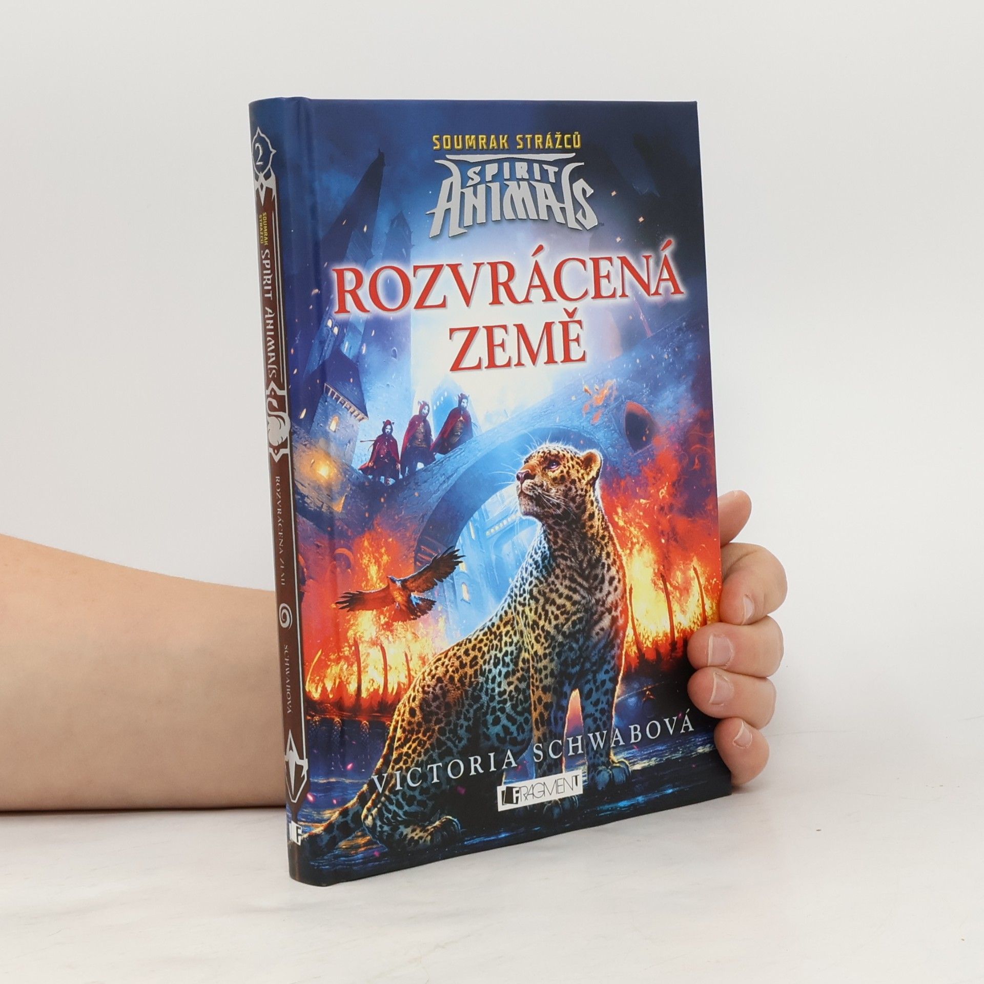 V. E. Schwab Rozvrácená země