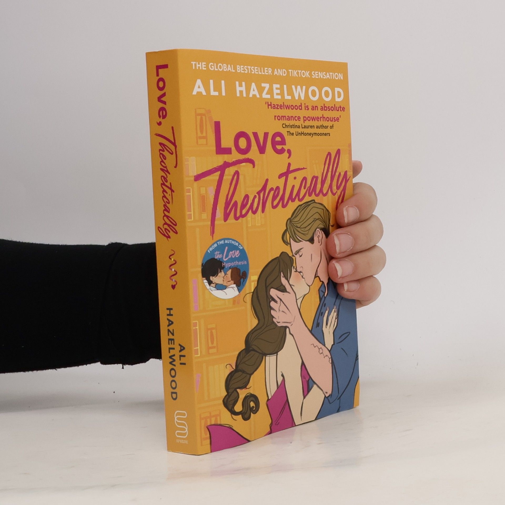 Ali Hazelwood Love, Theoretically