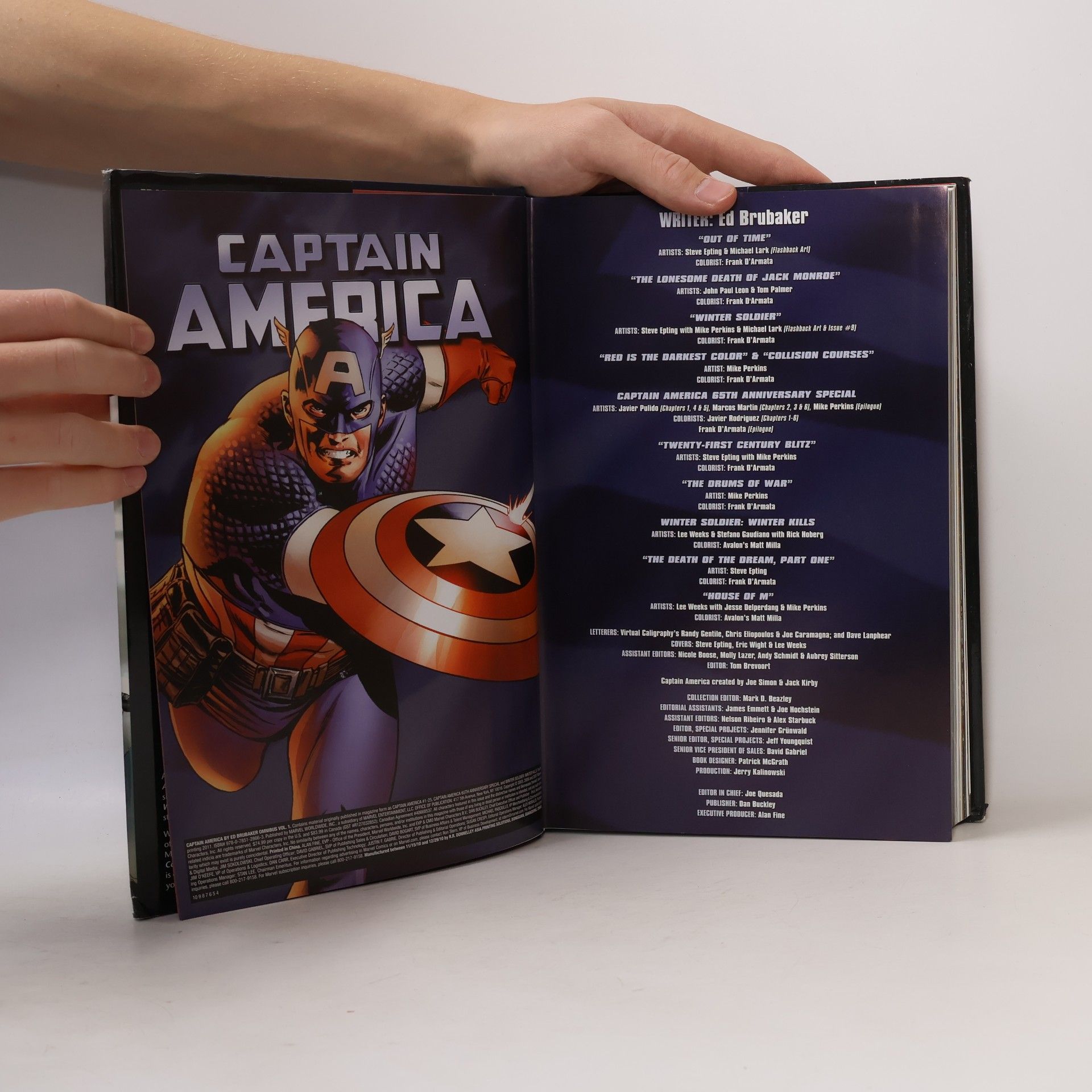 Michael Lark Captain America By Ed Brubaker Omnibus - 1: Captain America