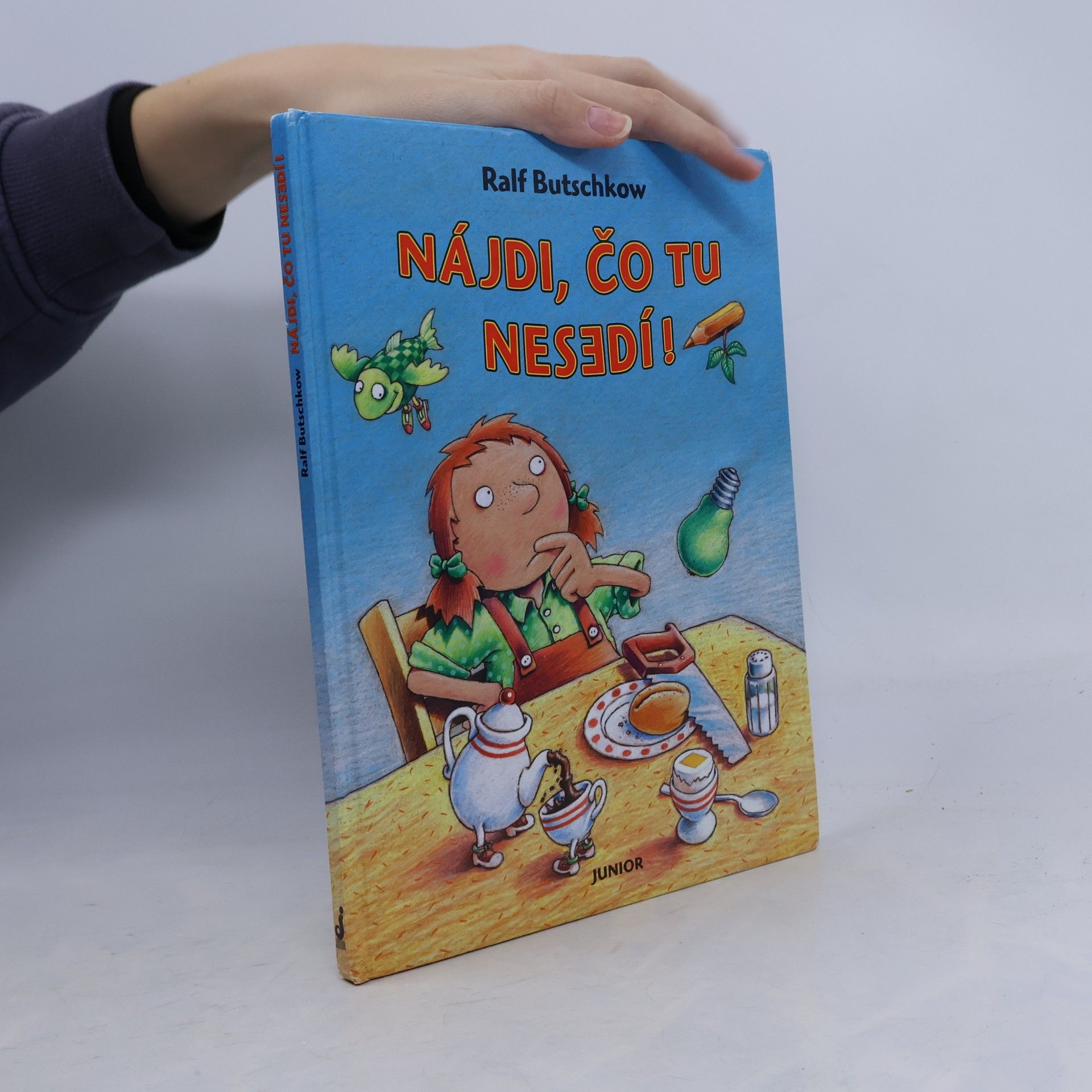 Nájdi, čo tu nesedí!