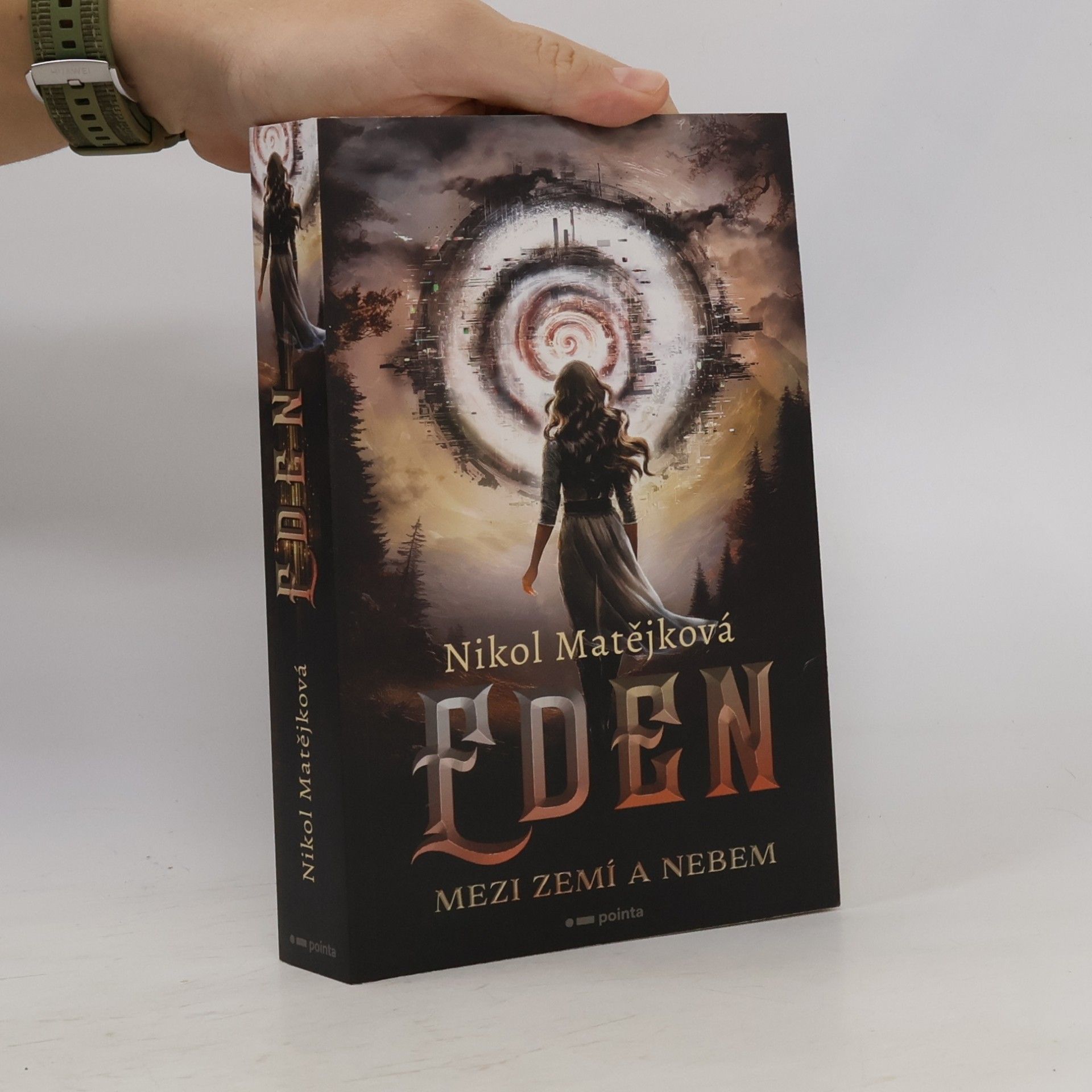 Eden: Mezi zemí a nebem