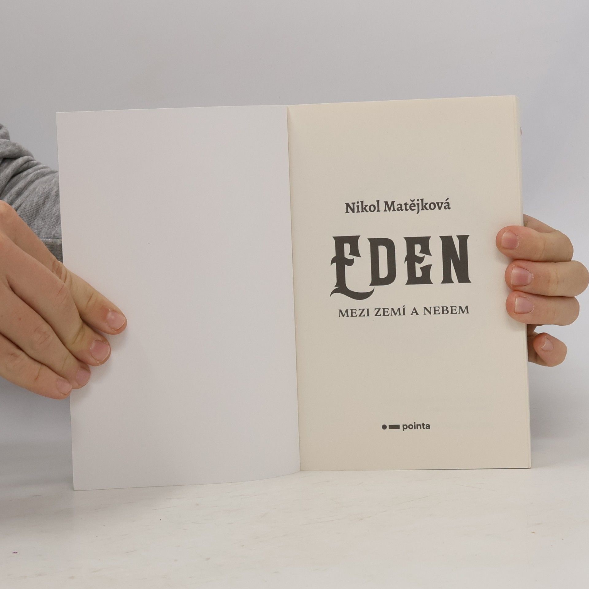 Nikol Matějková Eden: Mezi zemí a nebem