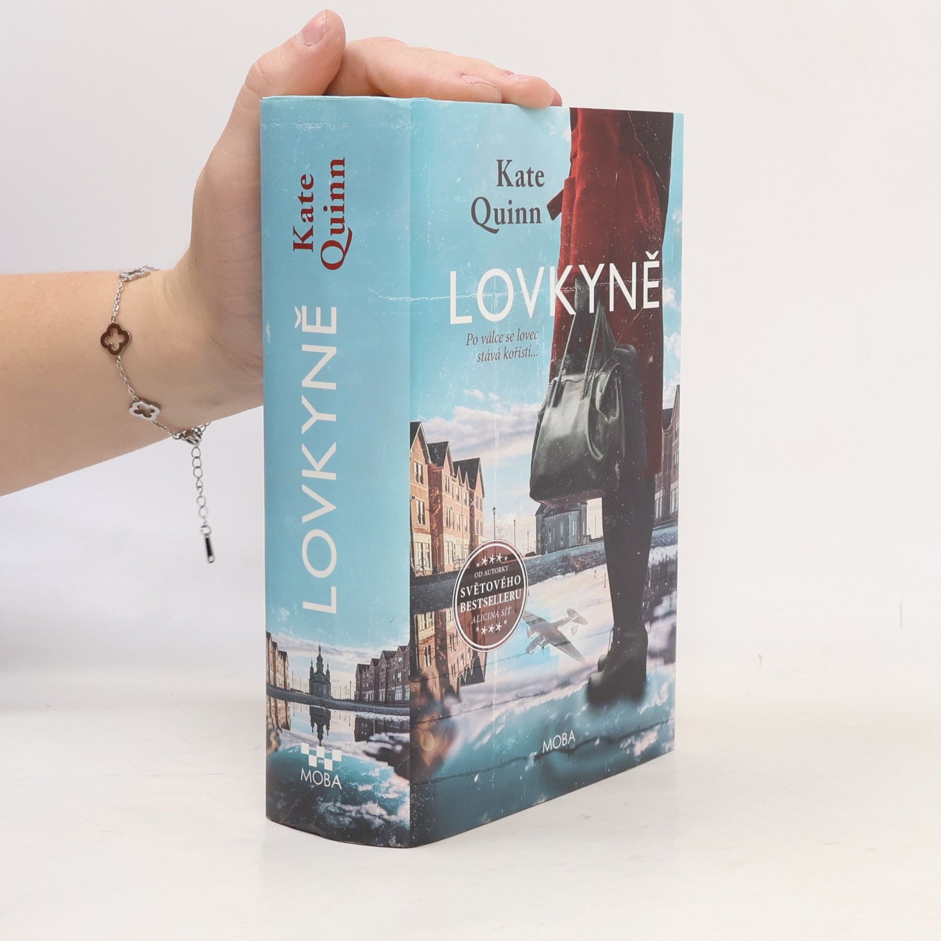 Kate Quinn Lovkyně