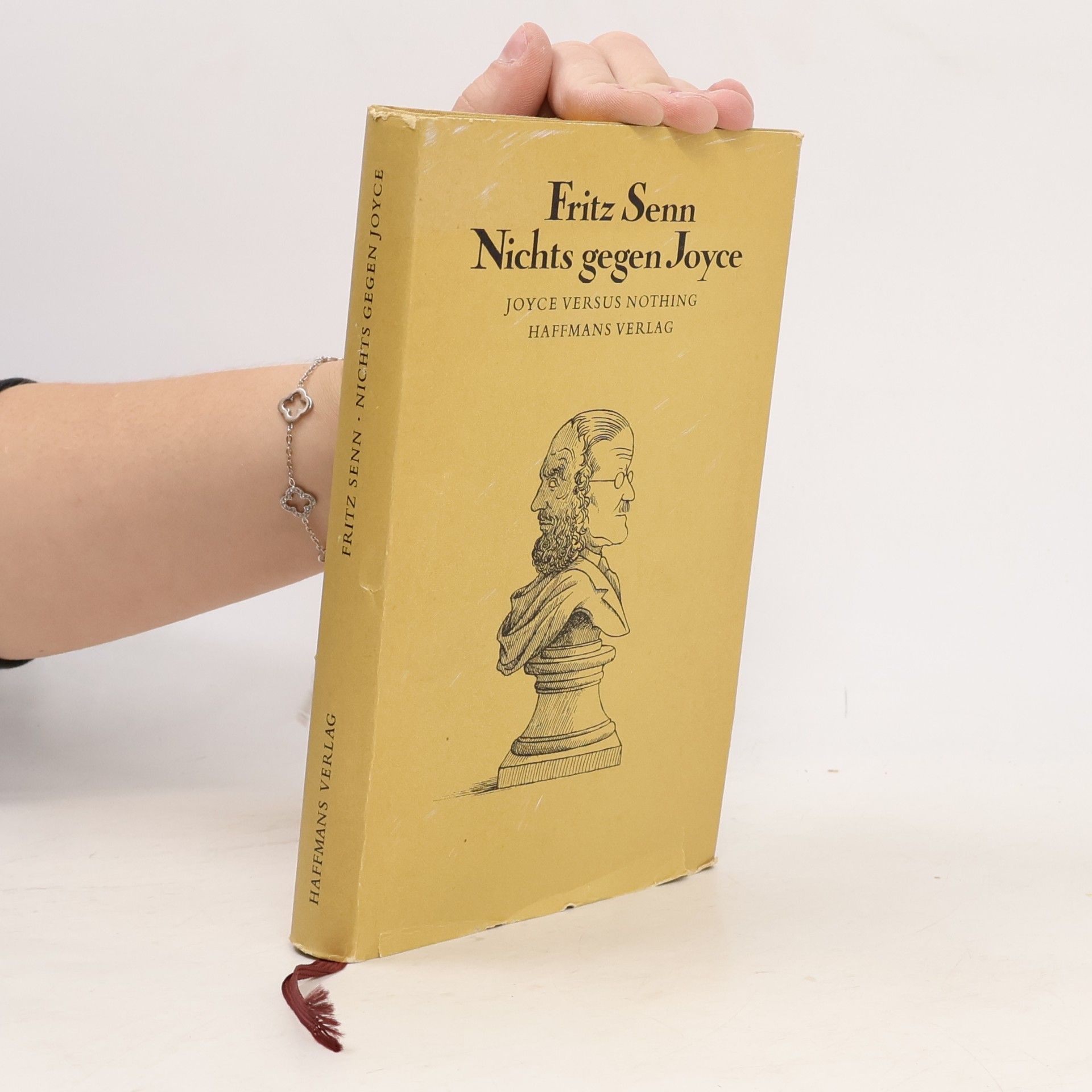 Nichts gegen Joyce. Joyce Versus Nothing. Aufsätze 1959-1983. Mit Beitr. in engl. Sprache. Hrsg. v. Franz Cavigelli