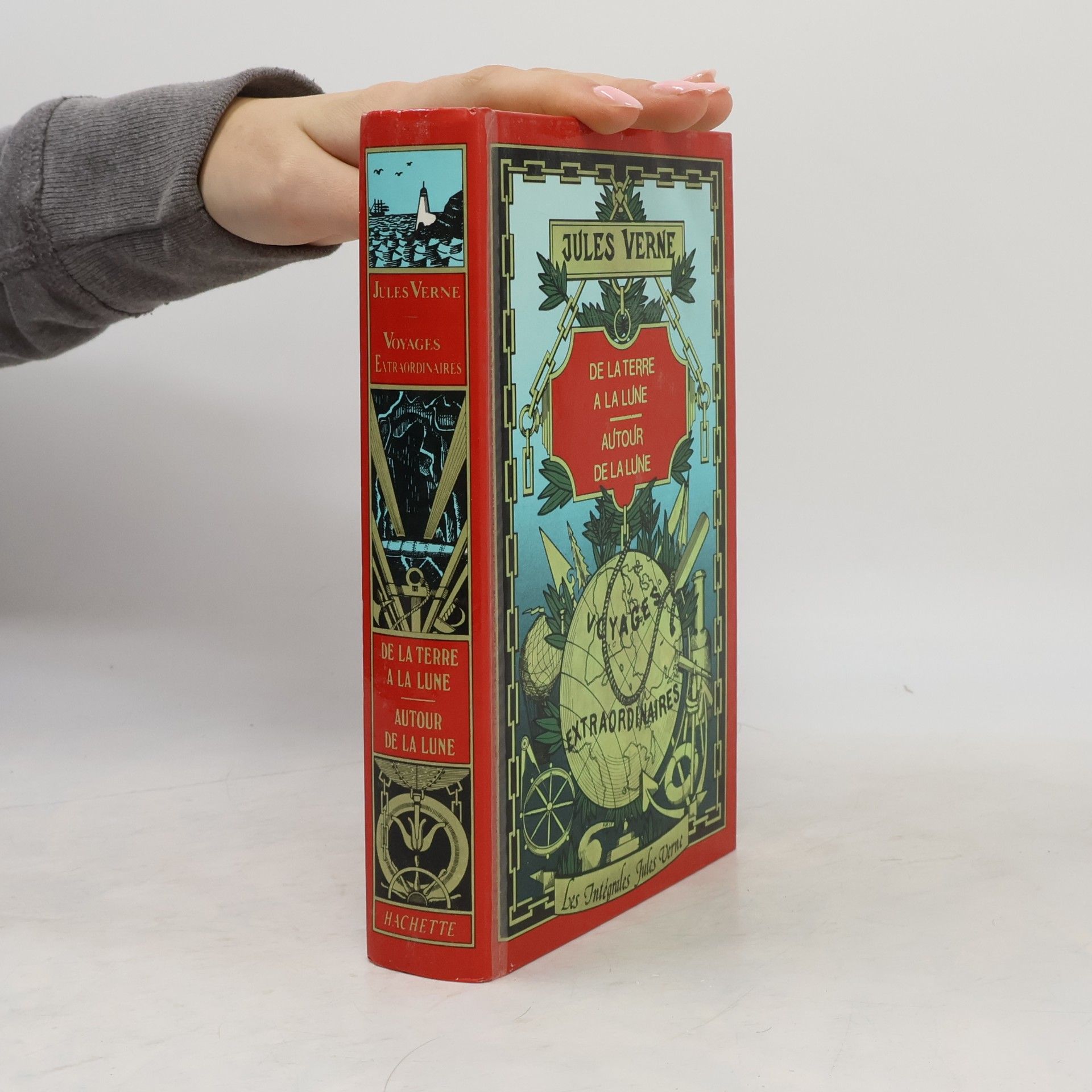 Jules Verne Voyages extraordinaires: De la terre à la lune