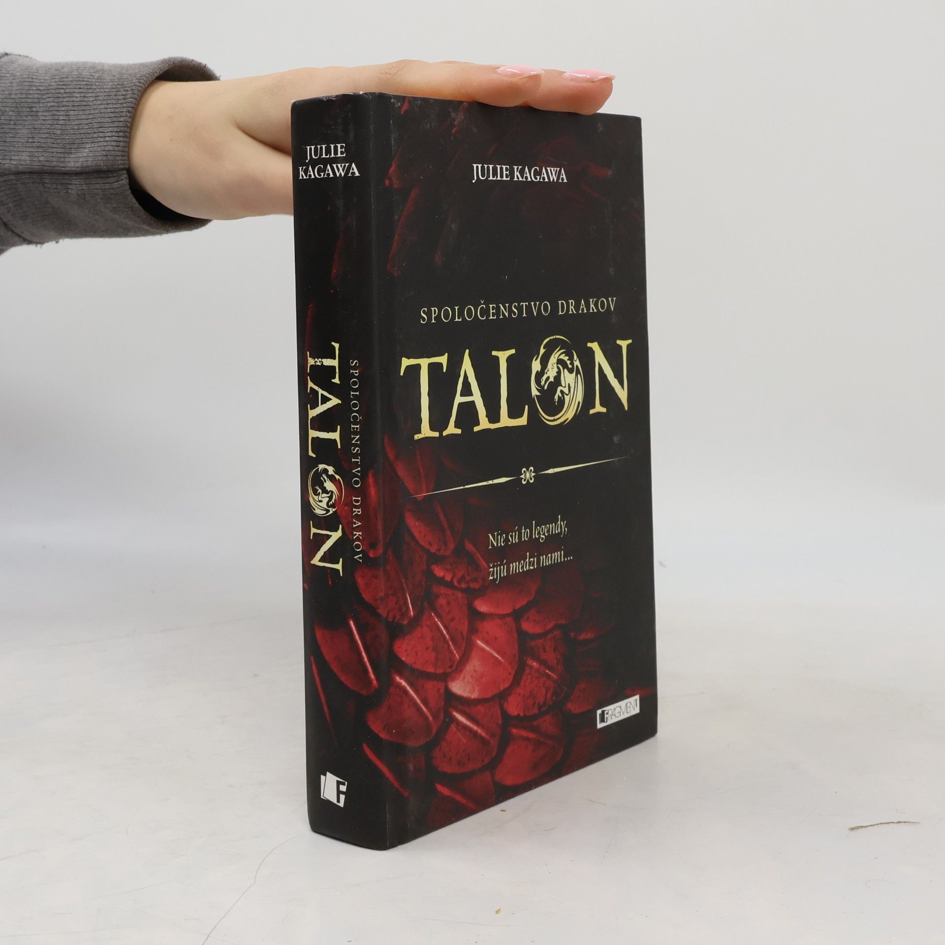 Julie Kagawa Spoločenstvo drakov: Talon