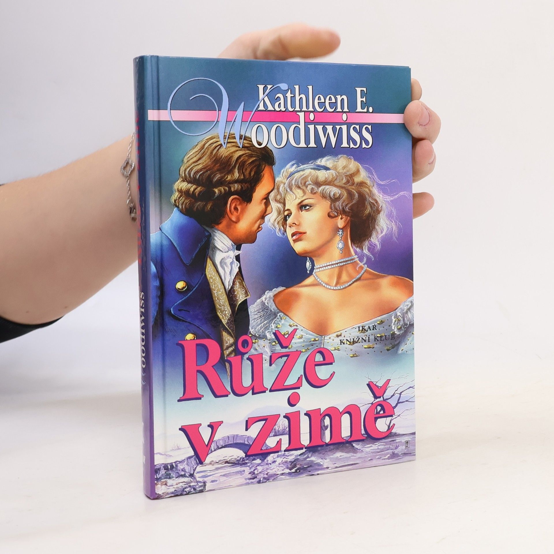 Kathleen E. Woodiwiss Růže v zimě