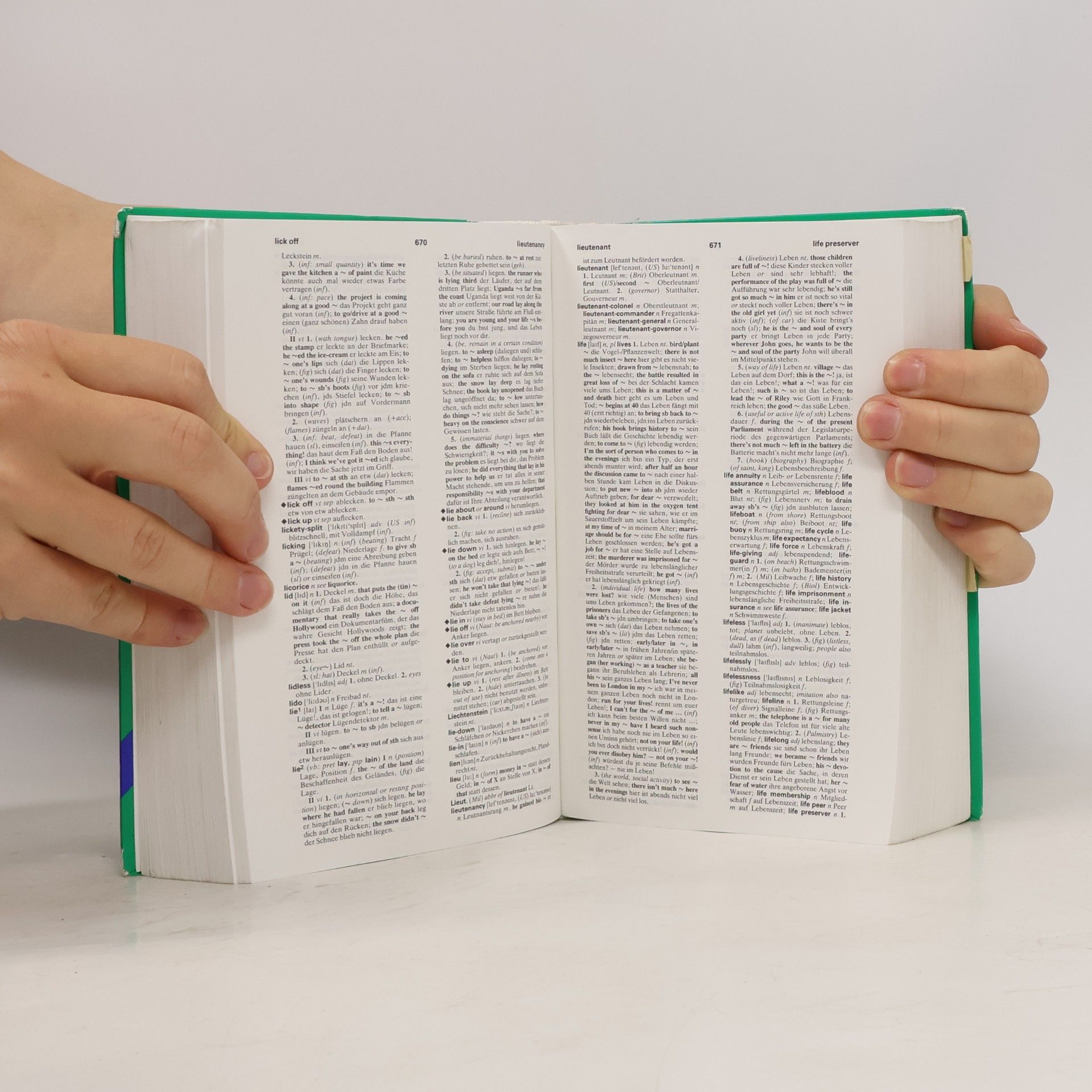 Various authors Pons. Wörterbuch für Schule und Studium. Englisch-Deutsch