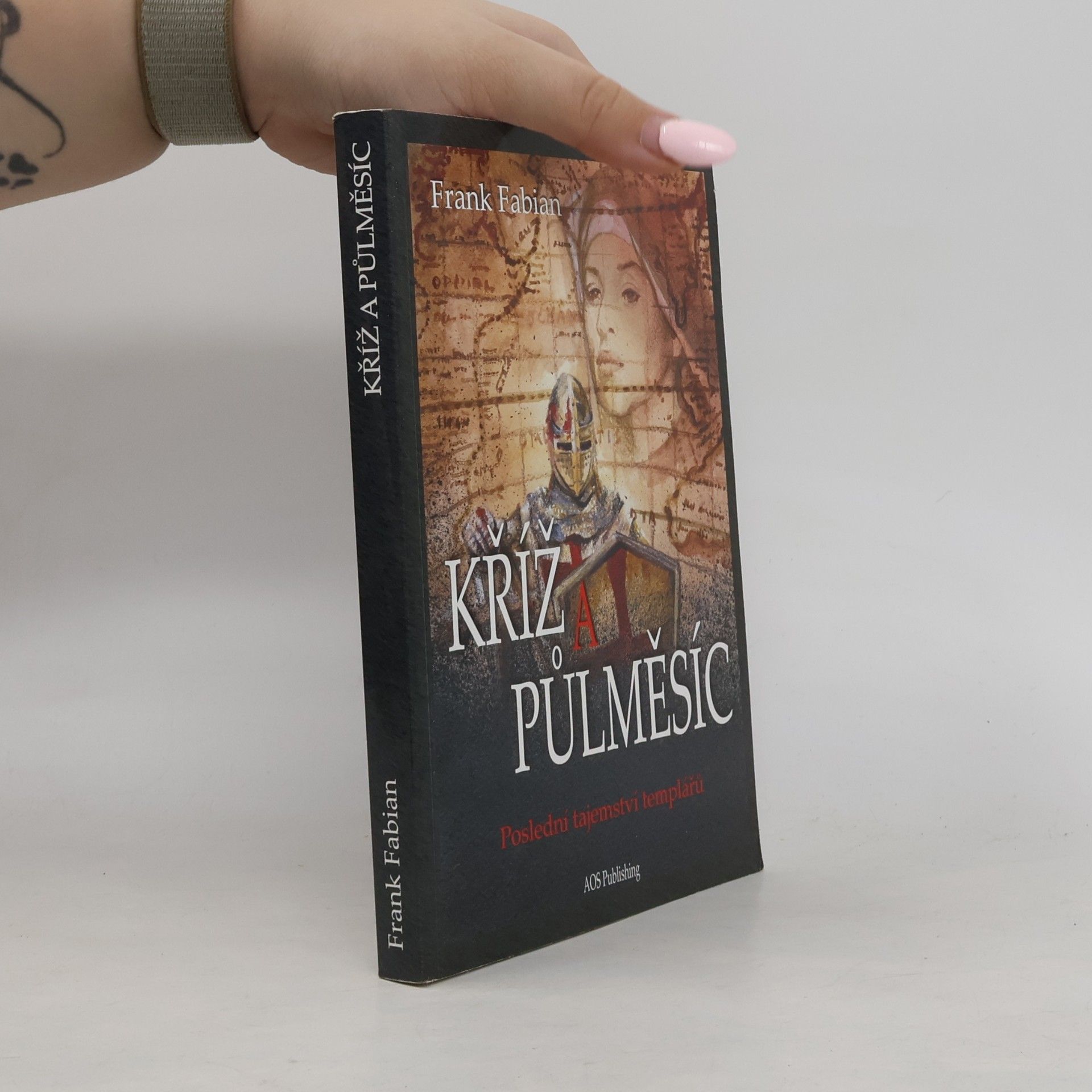 Kříž a půlměsíc