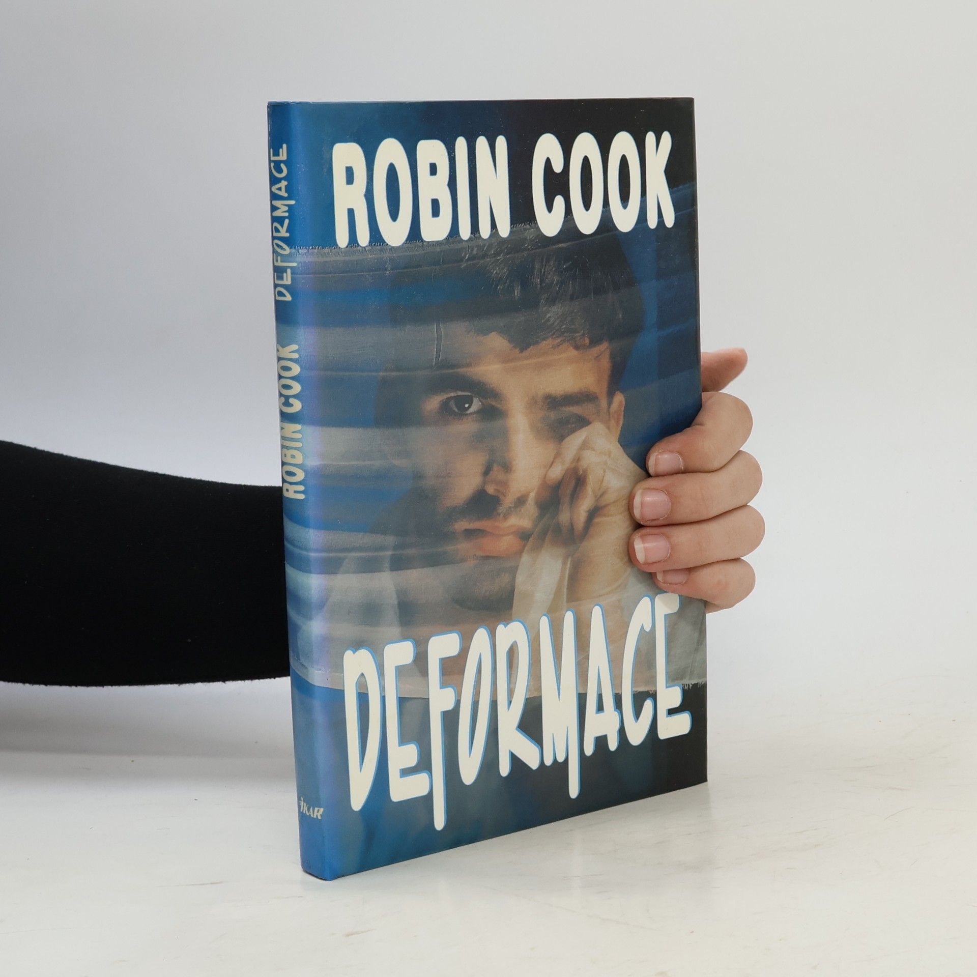 Robin Cook Deformace