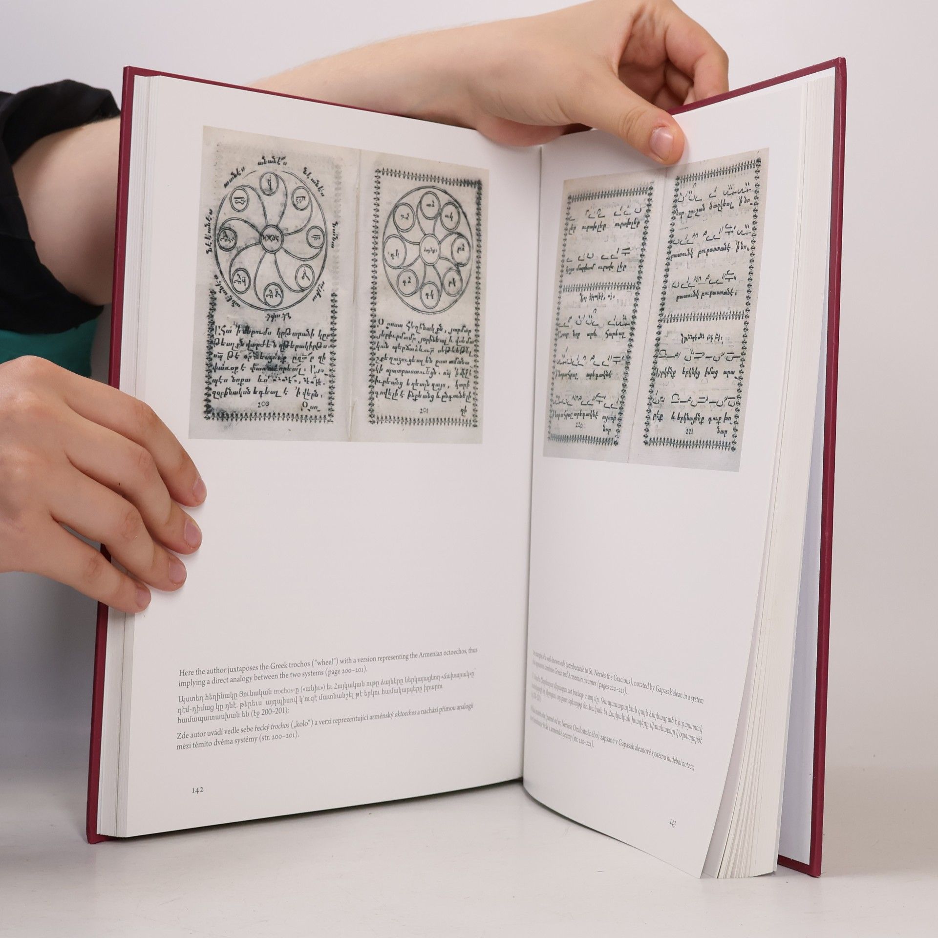 Haig Utidjian The Art of The Armenian Book through the Ages = Հայ գրքարուեստը դարերու ընդմէջէն = Arménské knižní umění v průběhu staletí