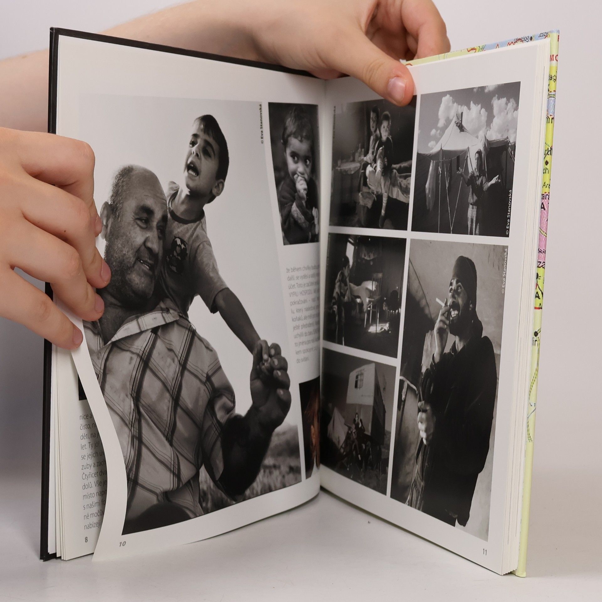 Veronika Souralová Fotografové musí být šílení aneb Cesta do Arménie a Náhorního Karabachu 2009