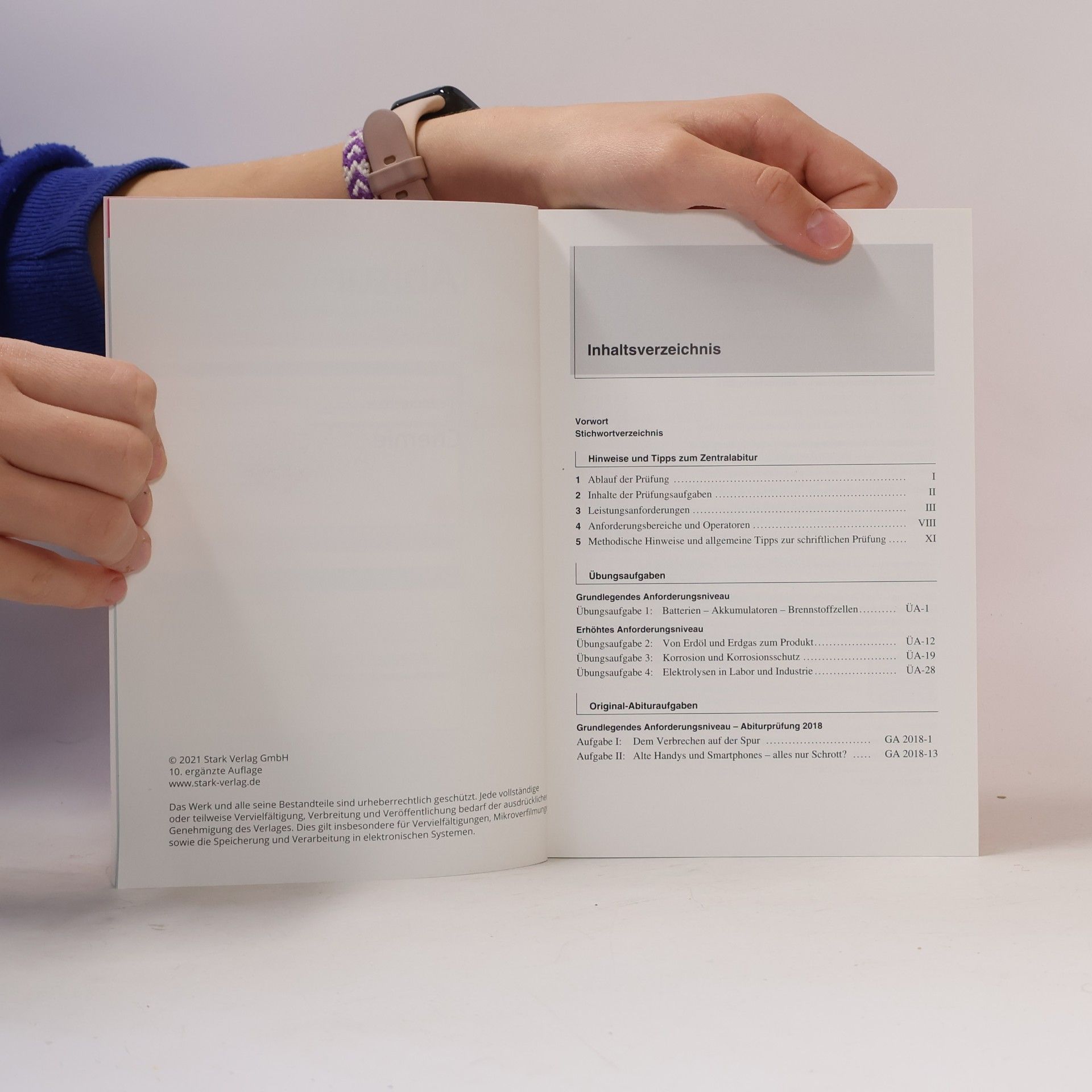 Various authors Abitur Chemie 2022