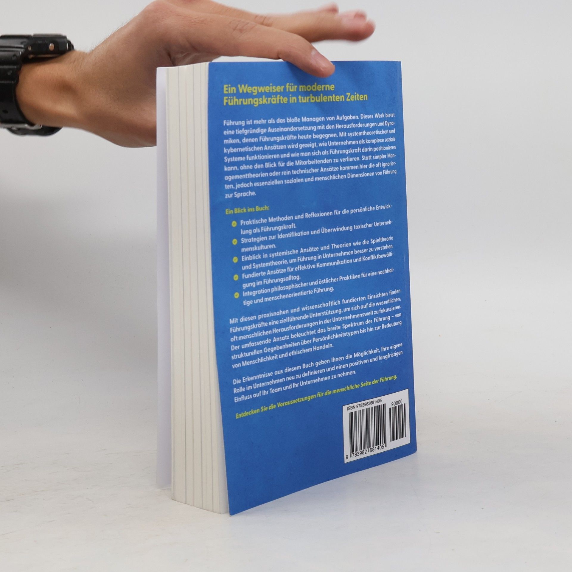 Dr. Martin Wachinger Das Buch, das ich als junge Führungskraft gebraucht hätte und meine Chefs hätten lesen sollen: Zwischen Menschlichkeit, Systemen und persönlichem Wachstum. Effektive Führung einfach erklärt