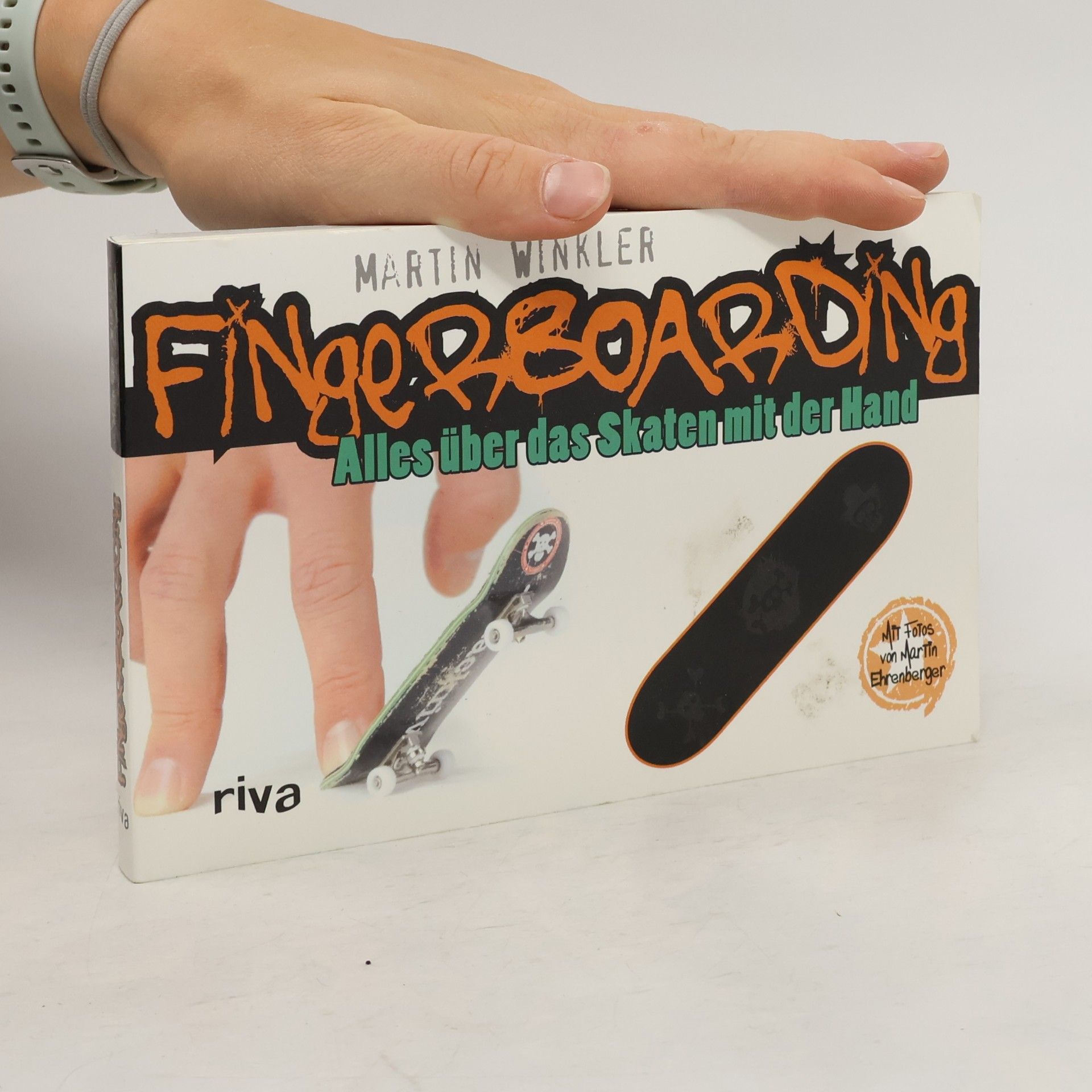 Fingerboarding