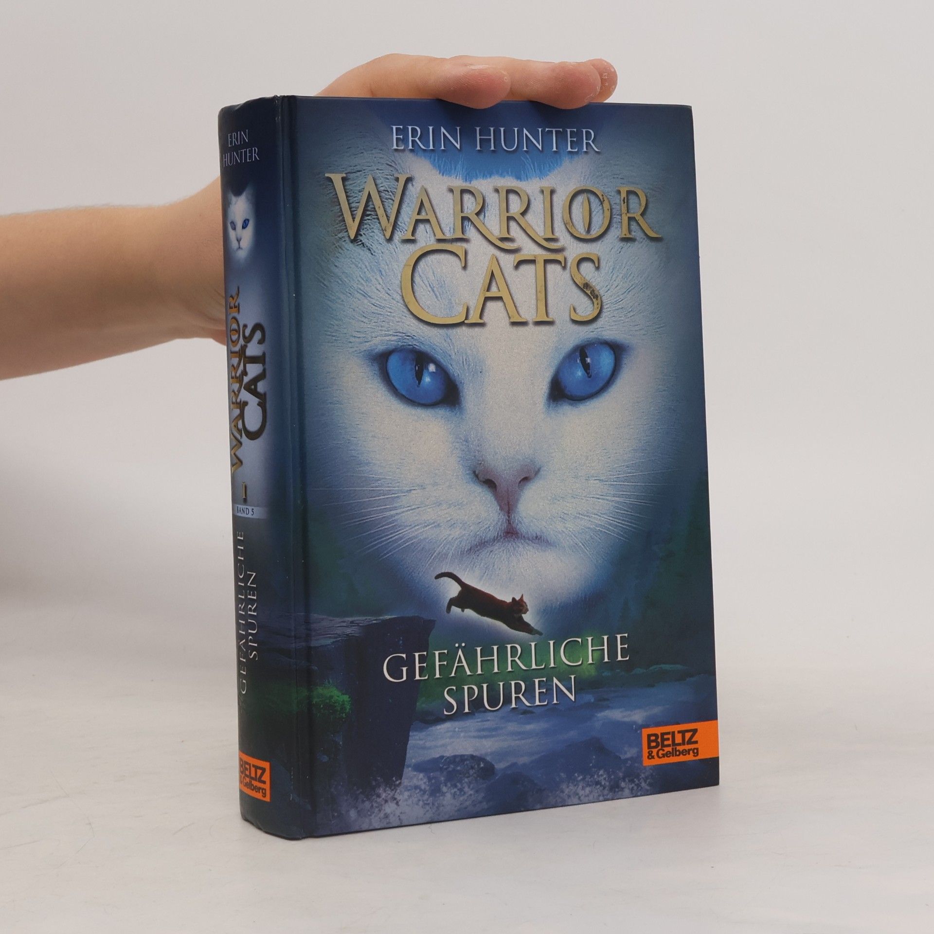 Erin Hunter Warrior Cats. Gefährliche Spuren