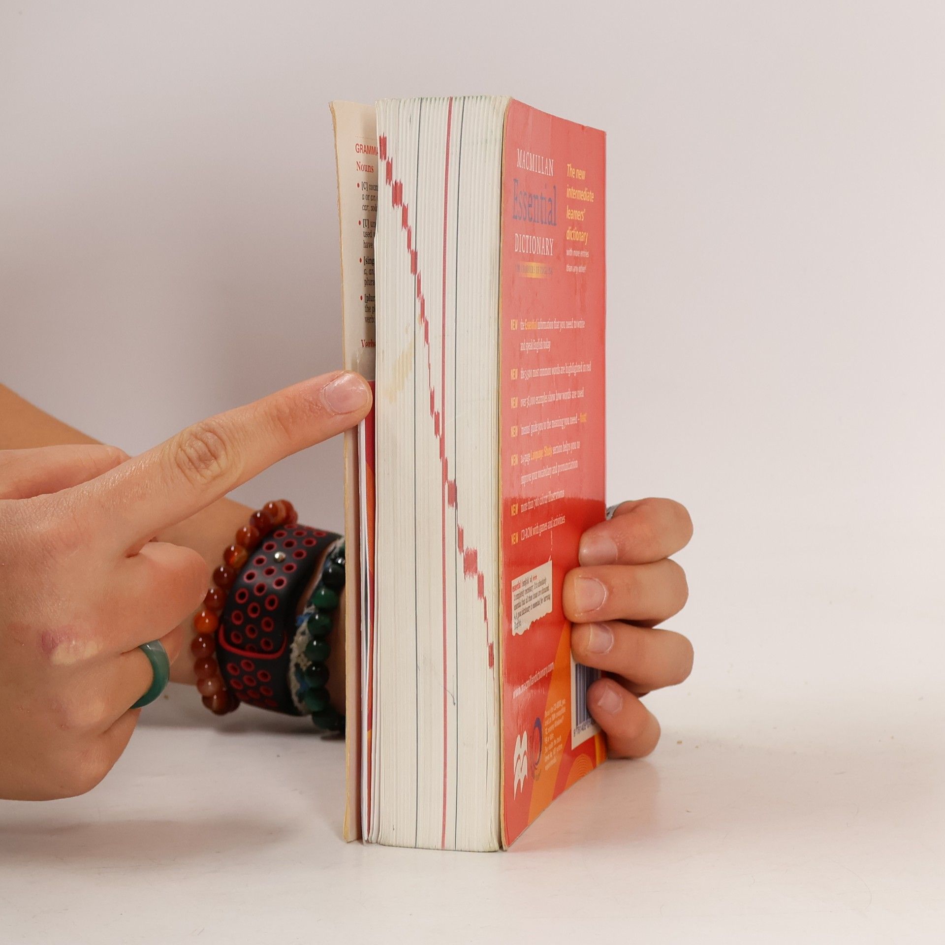 Autorenkollektiv MacMillan essential dictionary for learners of english