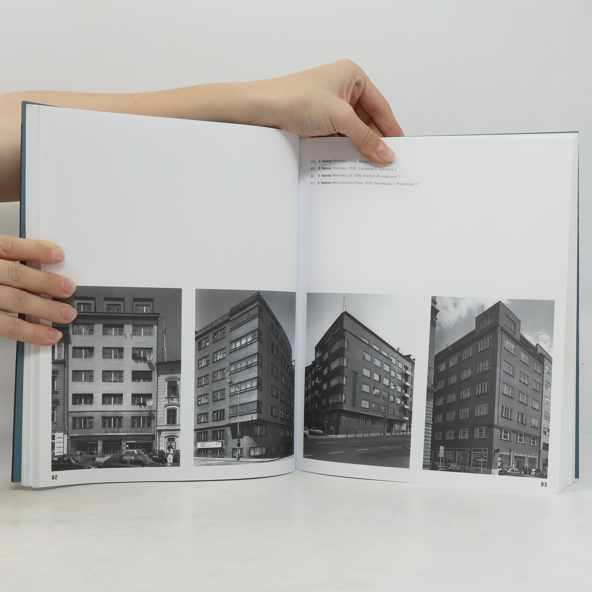 Zdeněk Lukeš Begleichung der Schuld. In Prag tätige deutschprachige Architekten 1900-1938