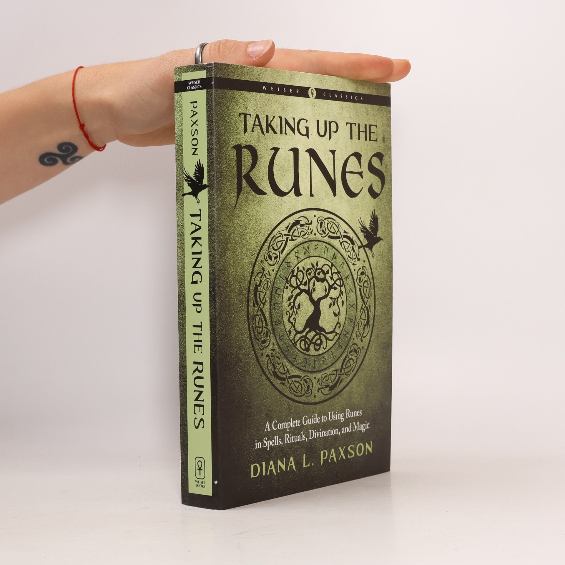 Diana L. Paxson Taking Up the Runes