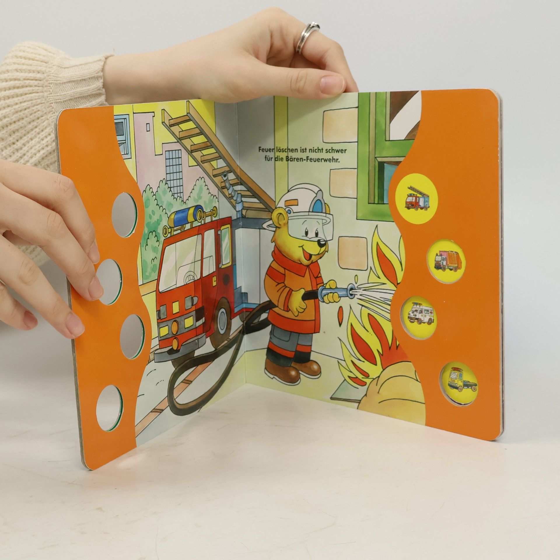 Katharina Brenner Teddy hilft dir gerne