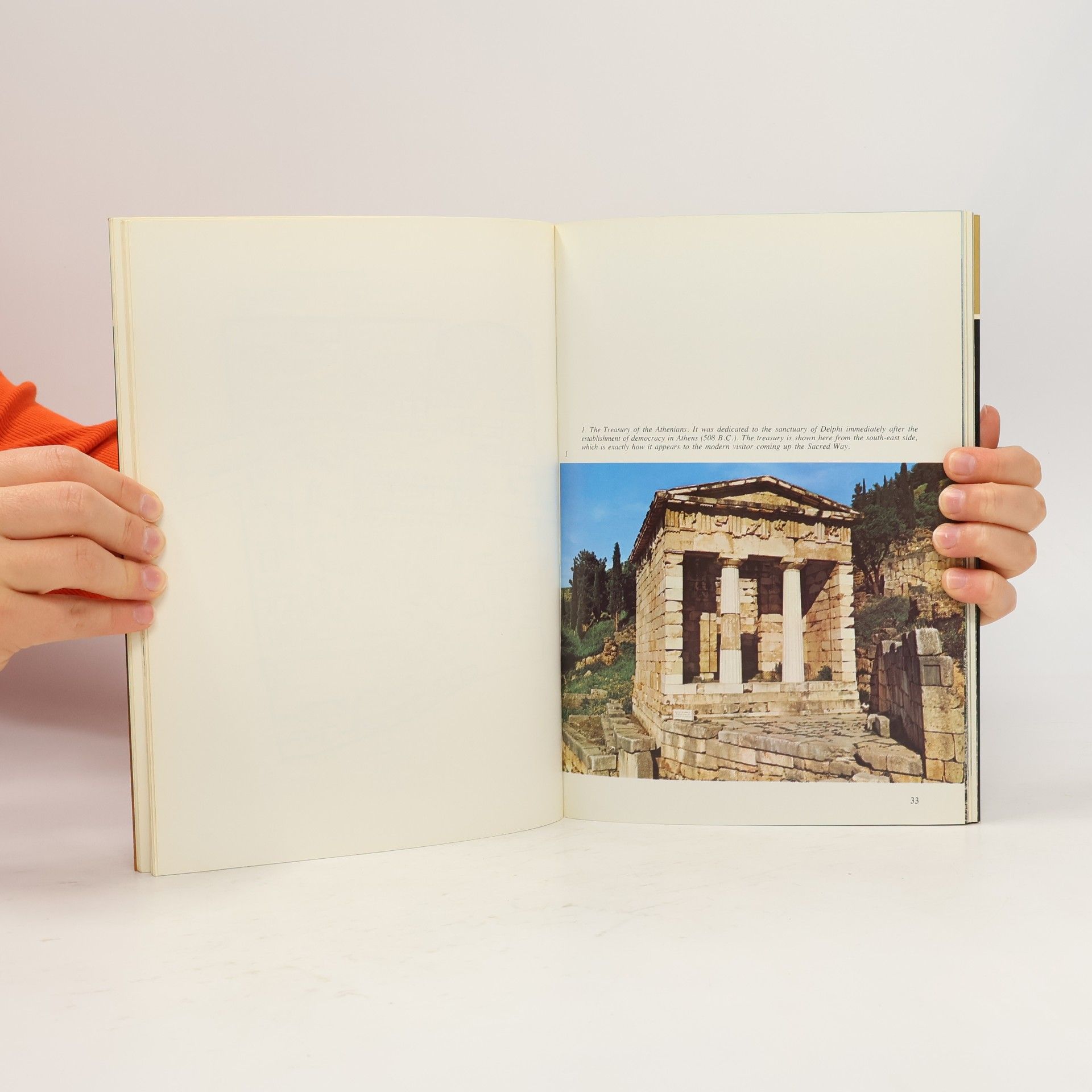 Manolis Andronikos Delphi