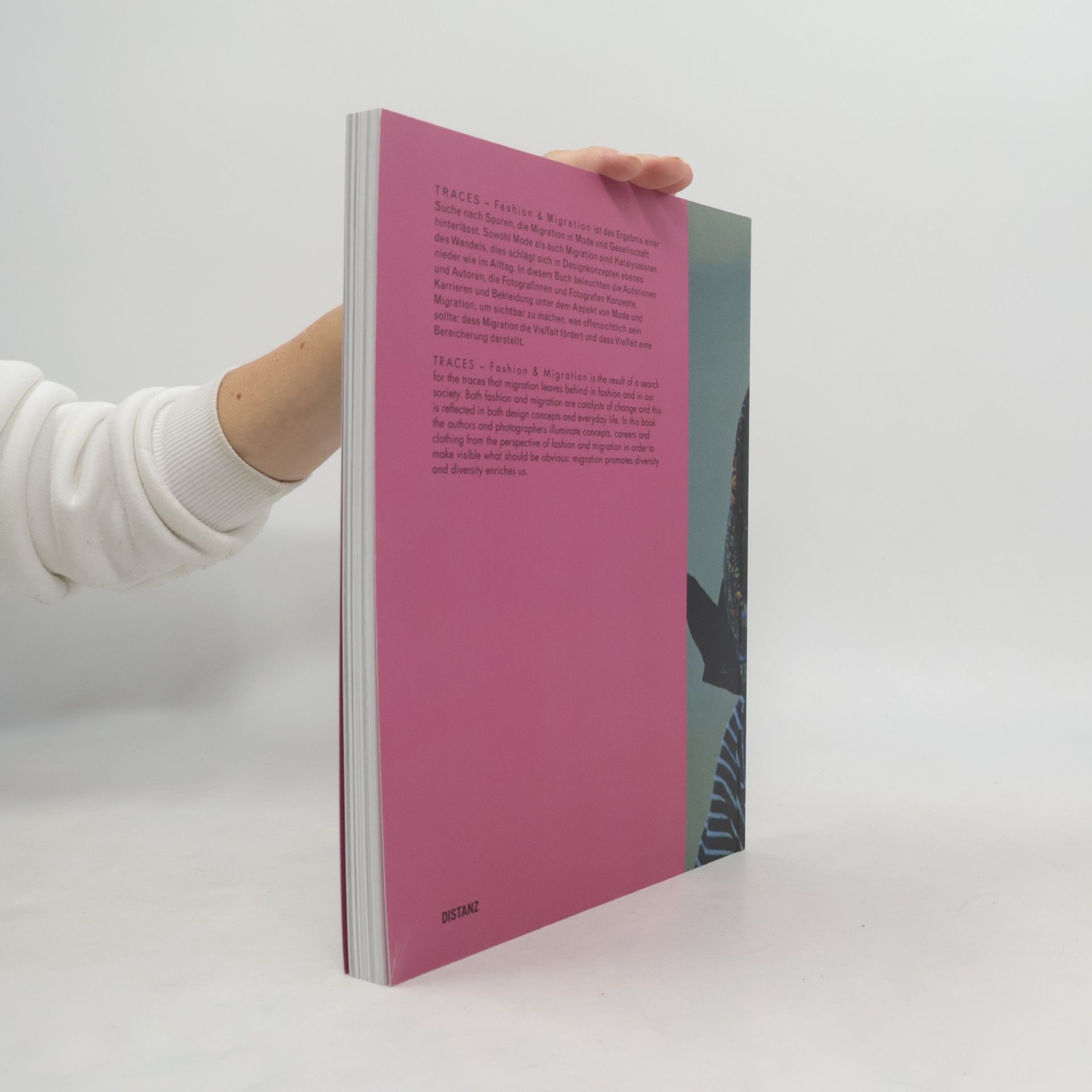 Olga Blumhardt Traces - Fashion & Migration