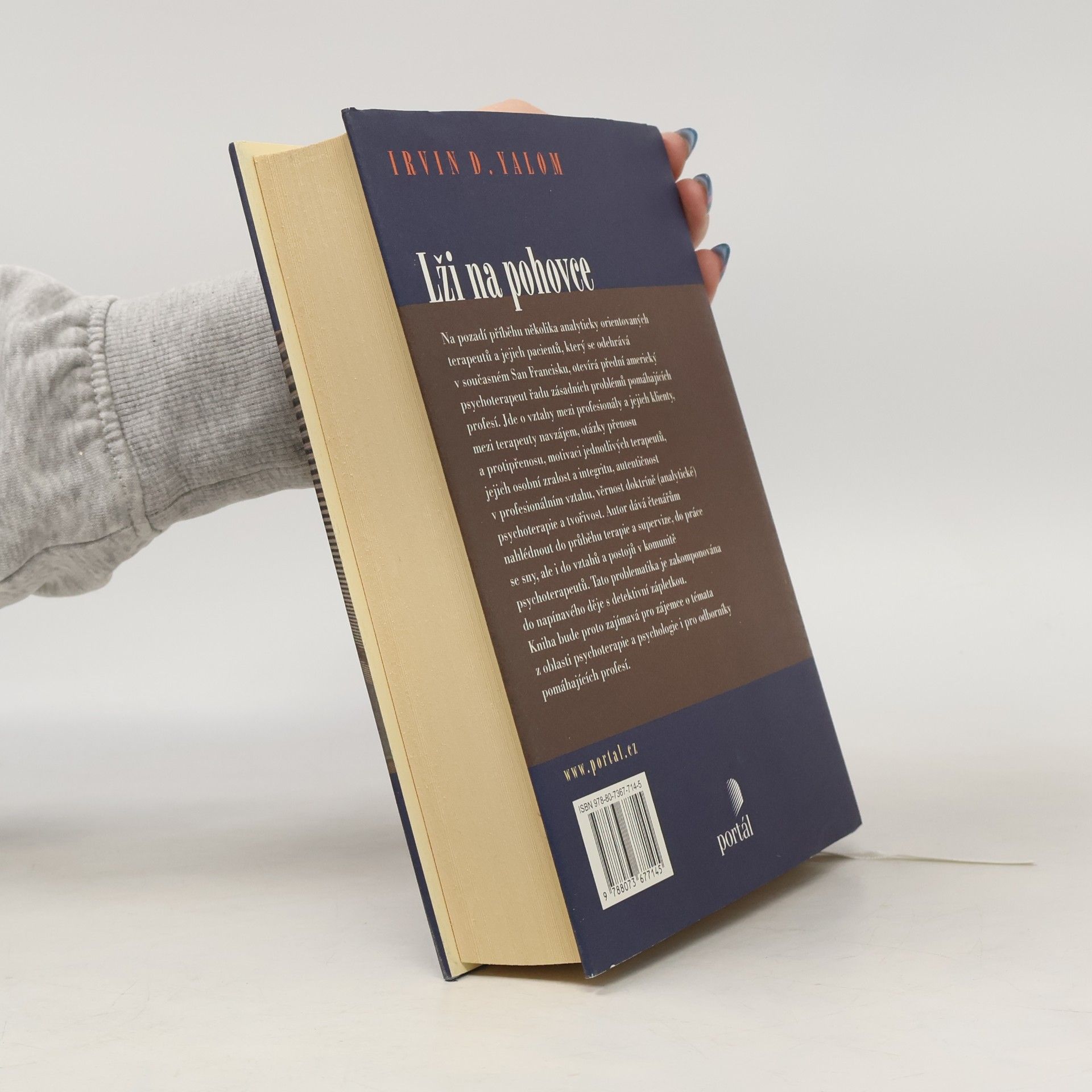 Irvin Yalom Lži na pohovce