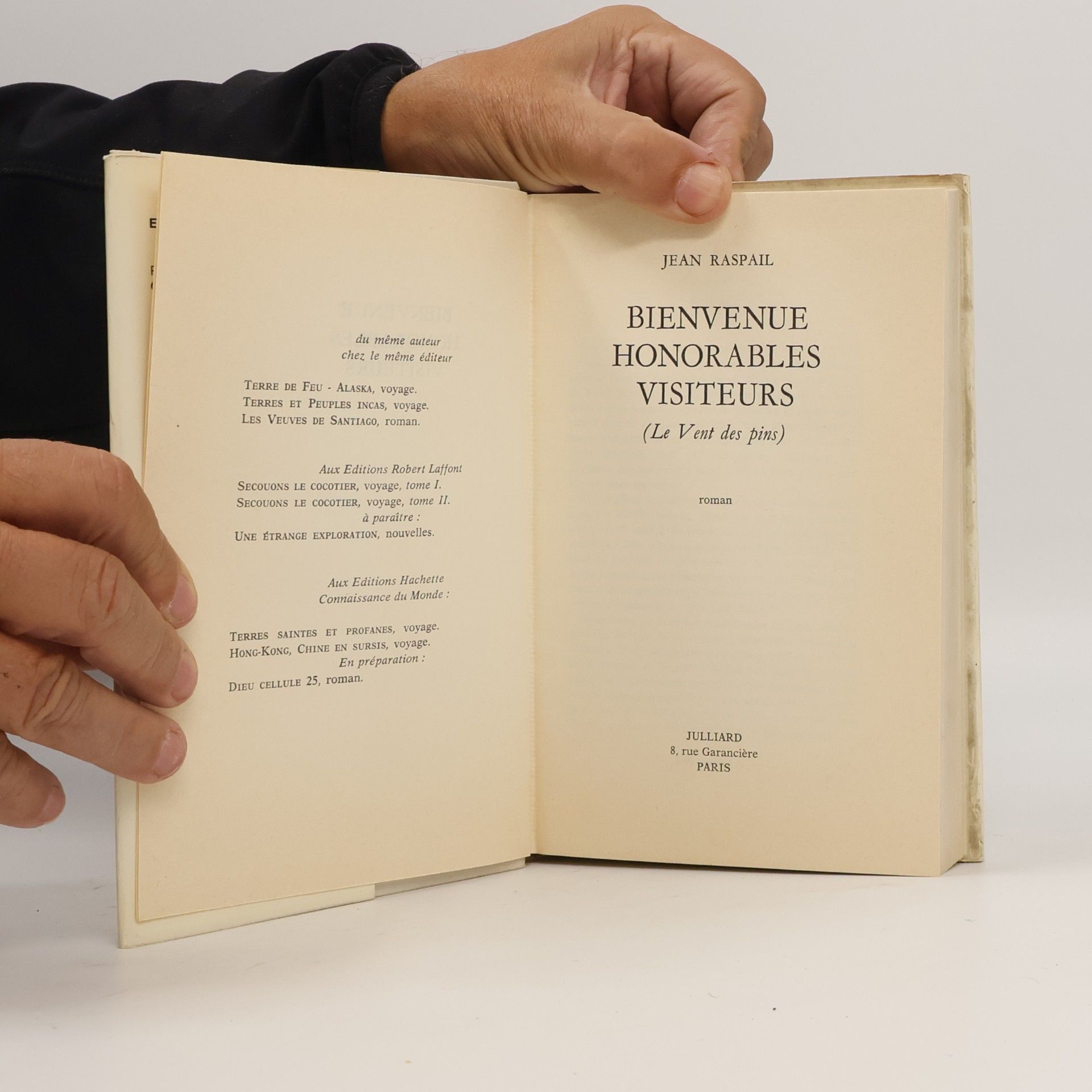 Jean Raspail BIENVENUE HONORABLES VISITEURS