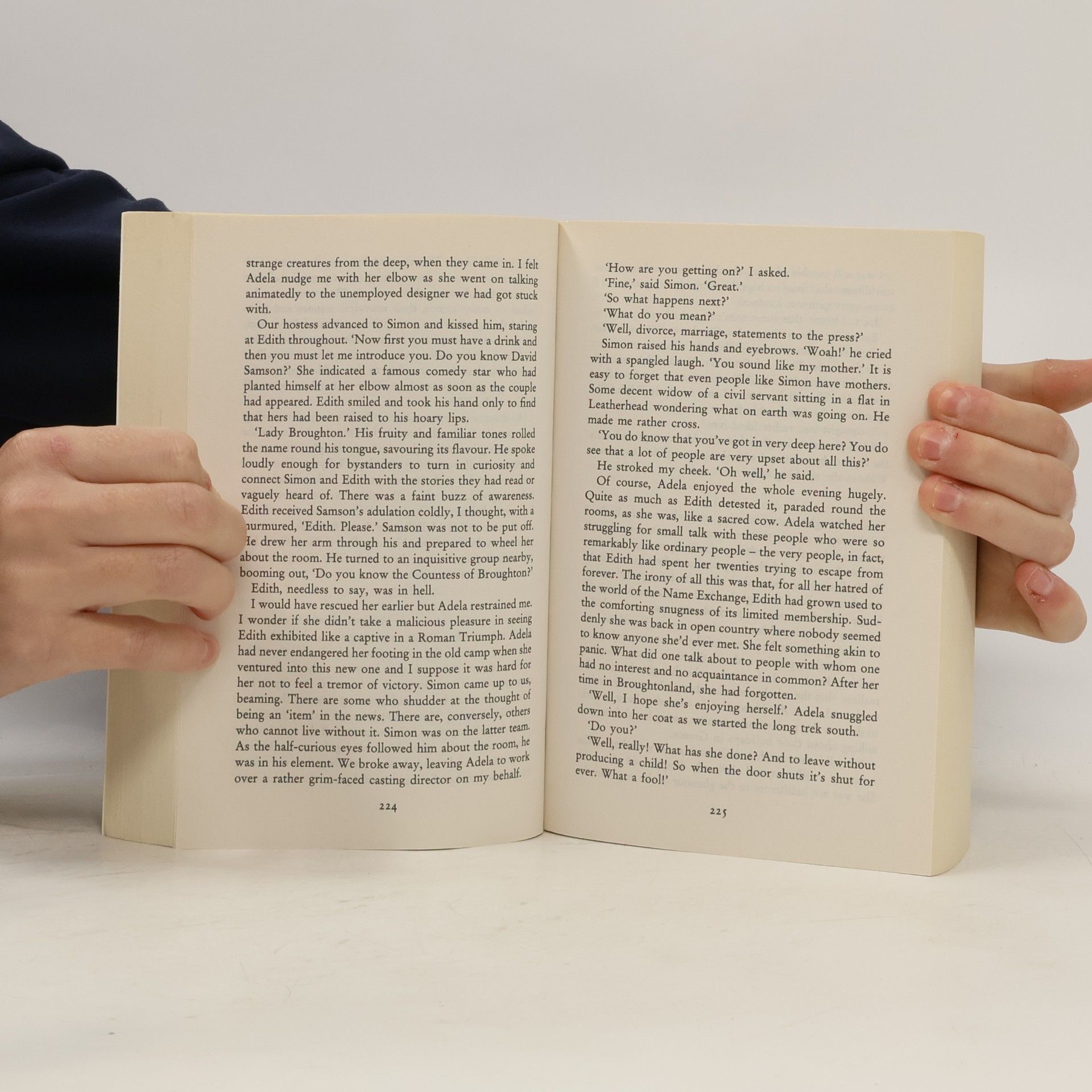 Julian Fellowes Past Imperfect; Snobs. Eine Klasse für sich. Snobs, englische Ausgabe