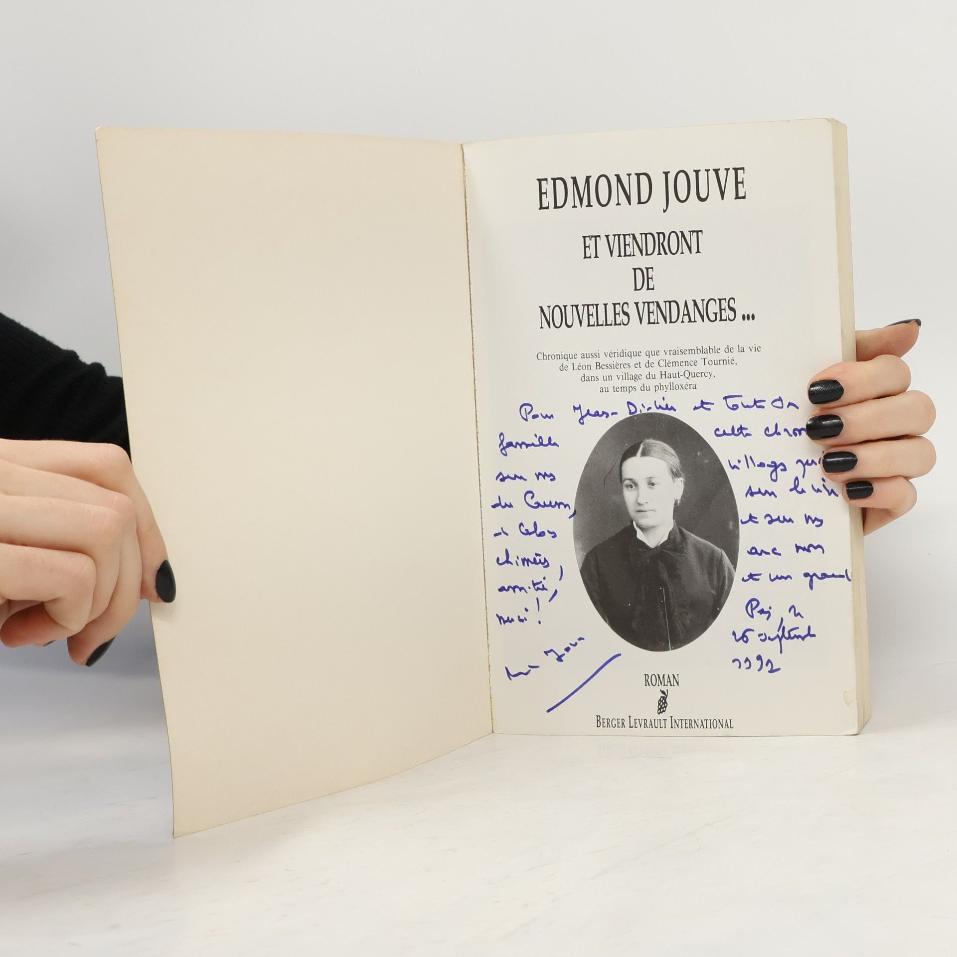 Edmond Jouve Mondes en devenir - 64: Et viendront de nouvelles vendanges--, chronique aussi véridique que vraisemblable de la vie de Léon Bessières et de Clémence Tournié, dans un village du Haut-Quercy, au temps du phylloxéra : roman
