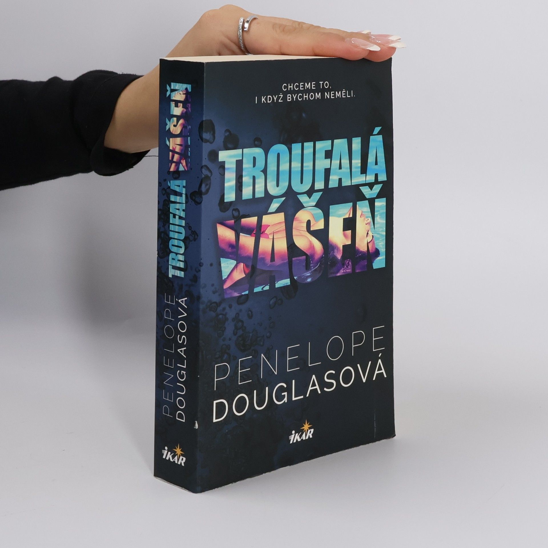 Penelope Douglas Troufalá vášeň