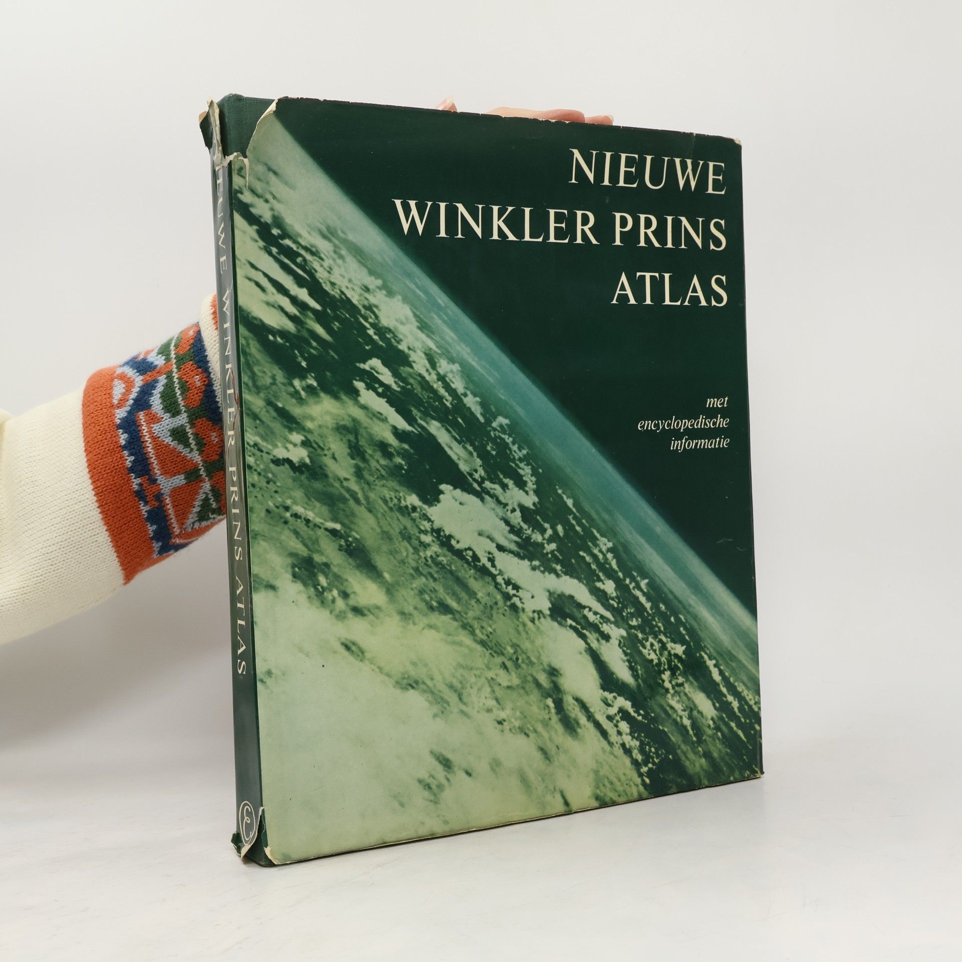 Nieuwe Winkler Prins Atlas met encyclopedische informatie