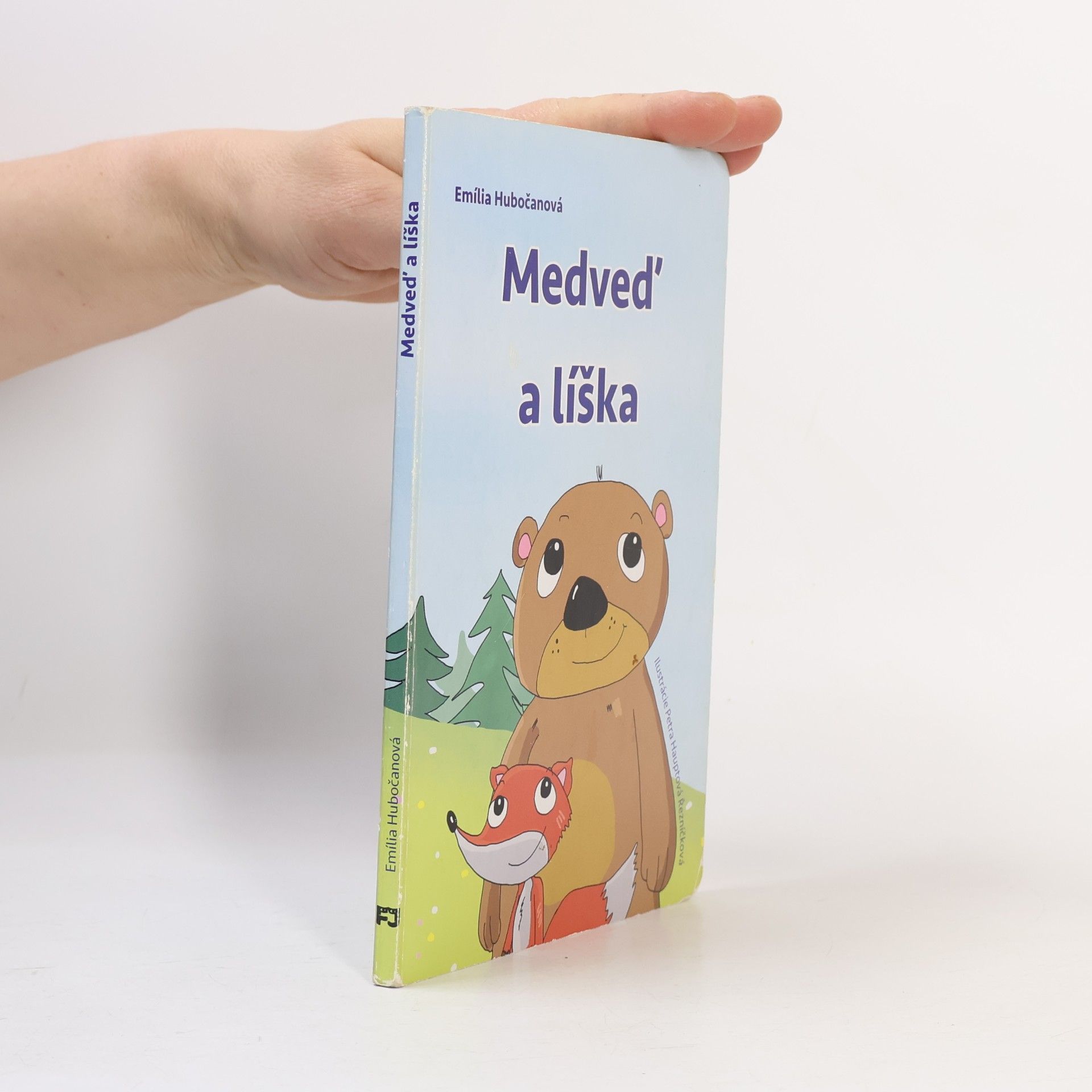 Medveď a líška