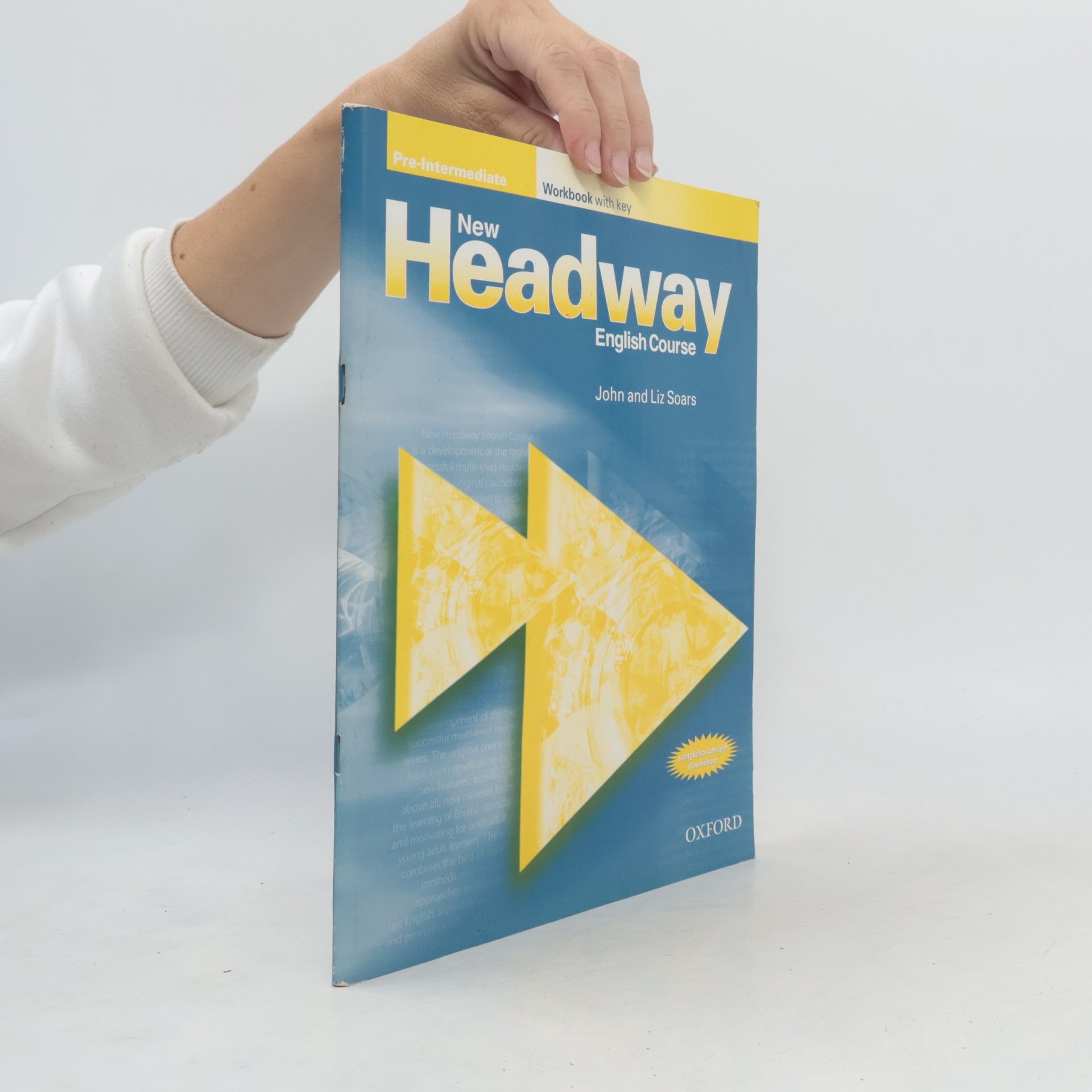 Liz Soars New Headway English course : pre-intermediate workbook with key