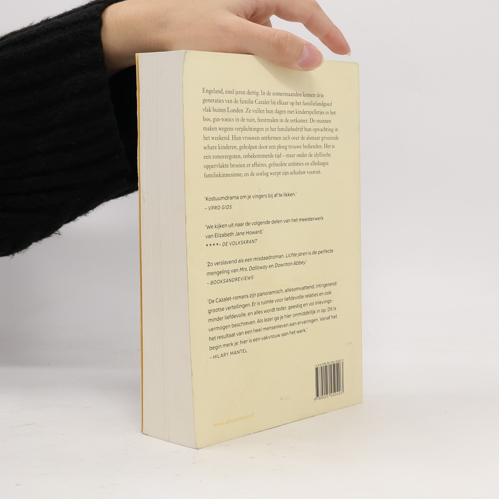 Elizabeth Jane Howard De Cazalets: Lichte jaren