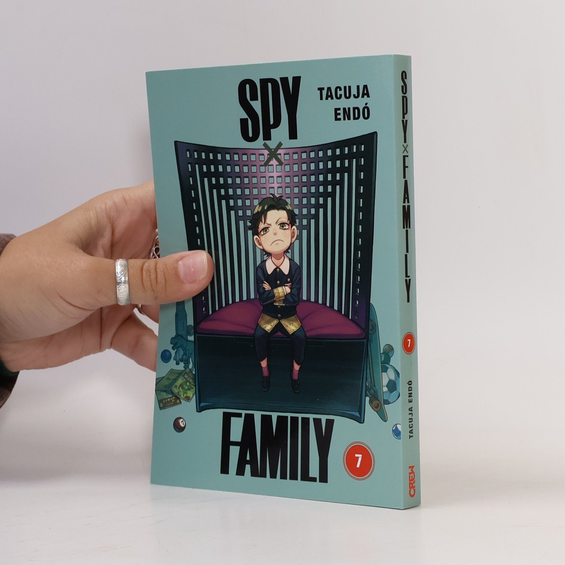 Tacuja Endó Spy x family: 7