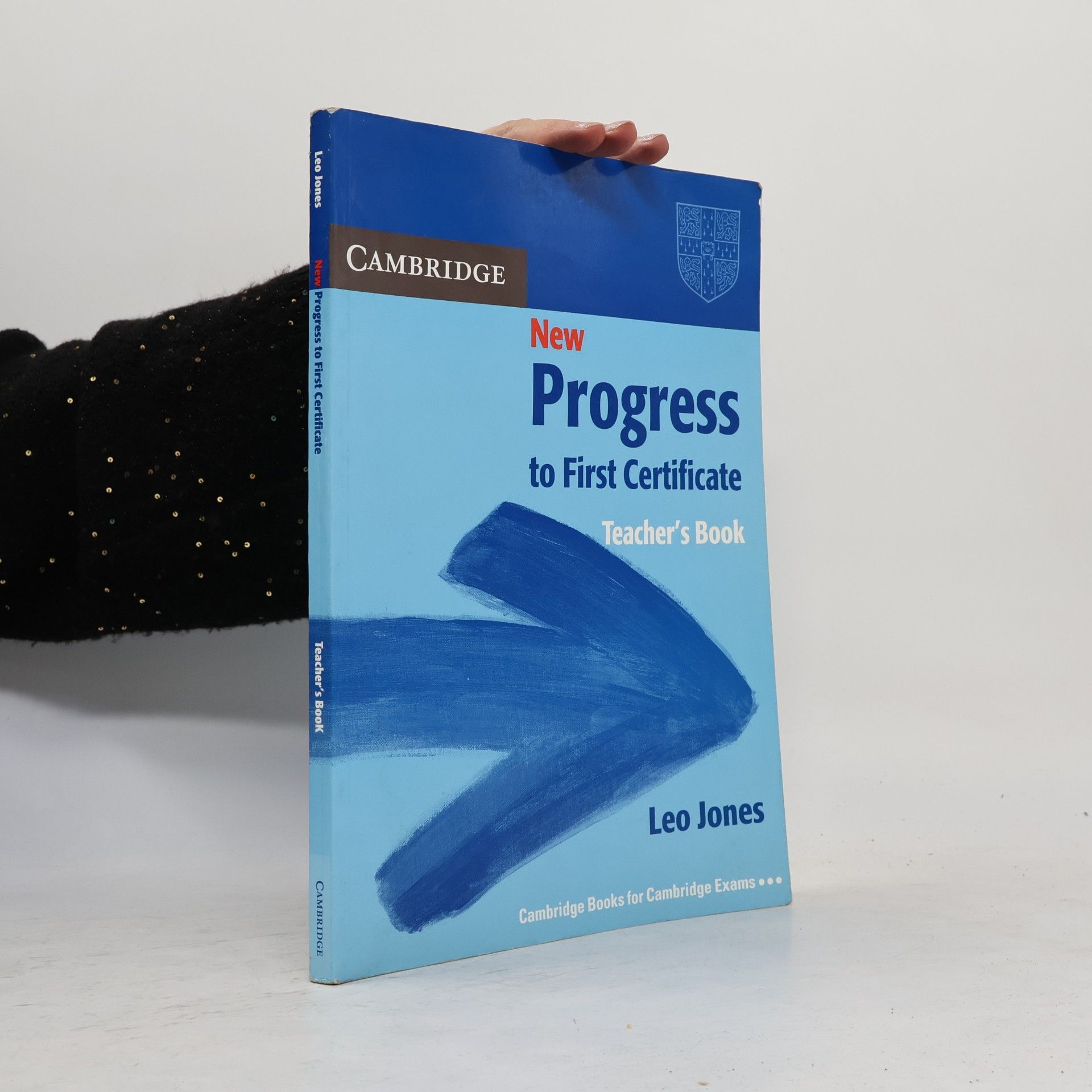 New progress to first certificate. Teacher's book