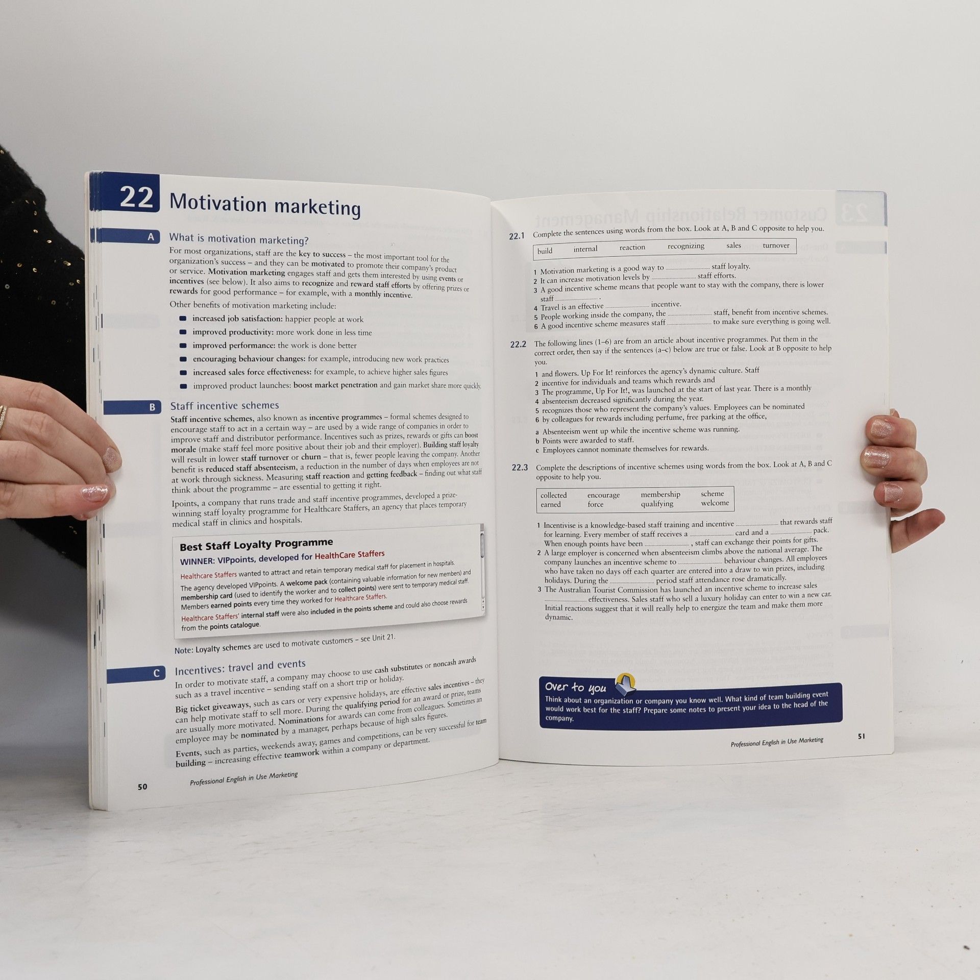 Cate Farrall Professional English in use : marketing