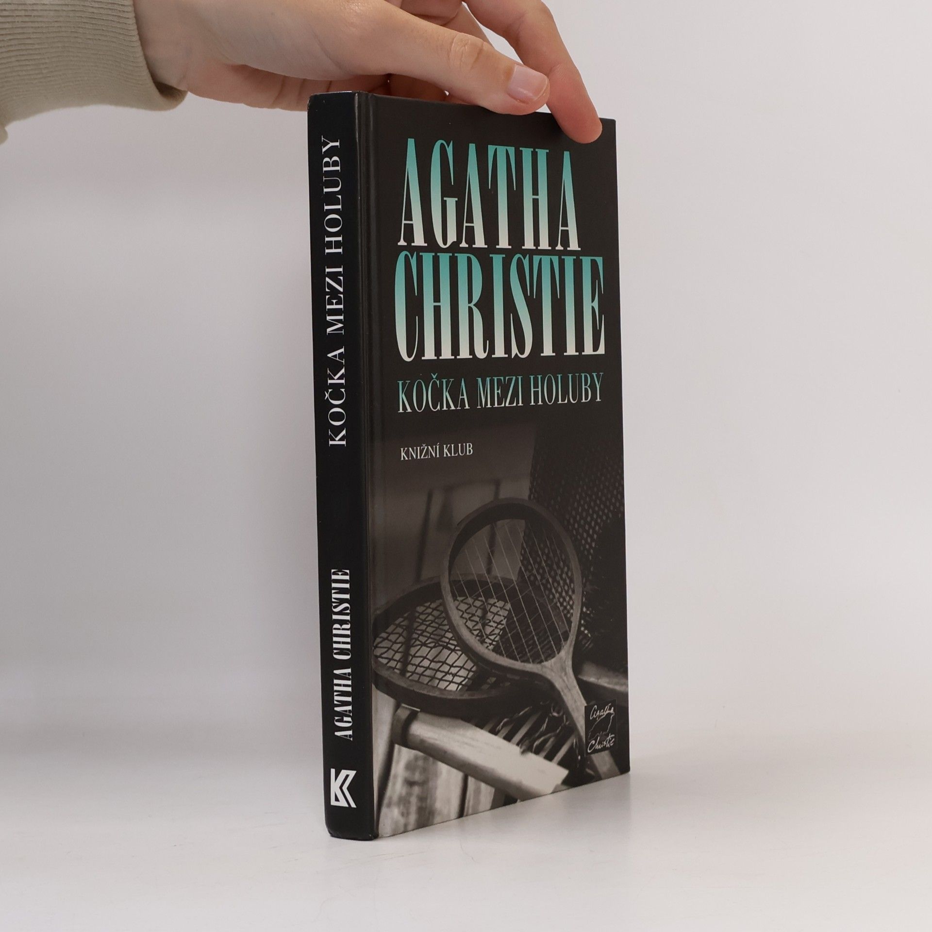 Agatha Christie Kočka mezi holuby