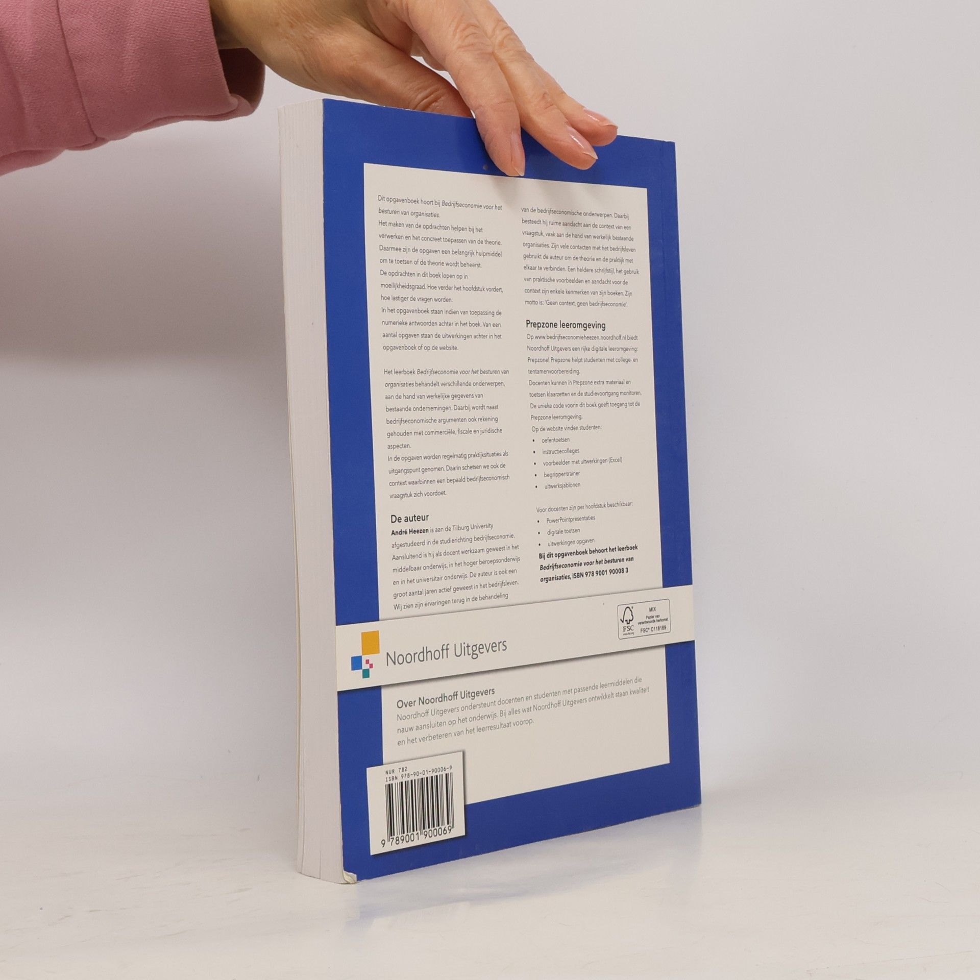 A.W.W. Heezen Bedrijfseconomie voor het besturen van organisaties-opgaven - 7e Druk