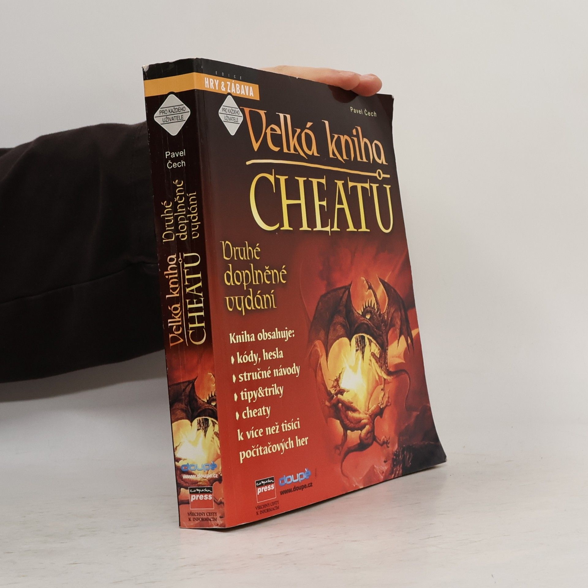 Velká kniha cheatů