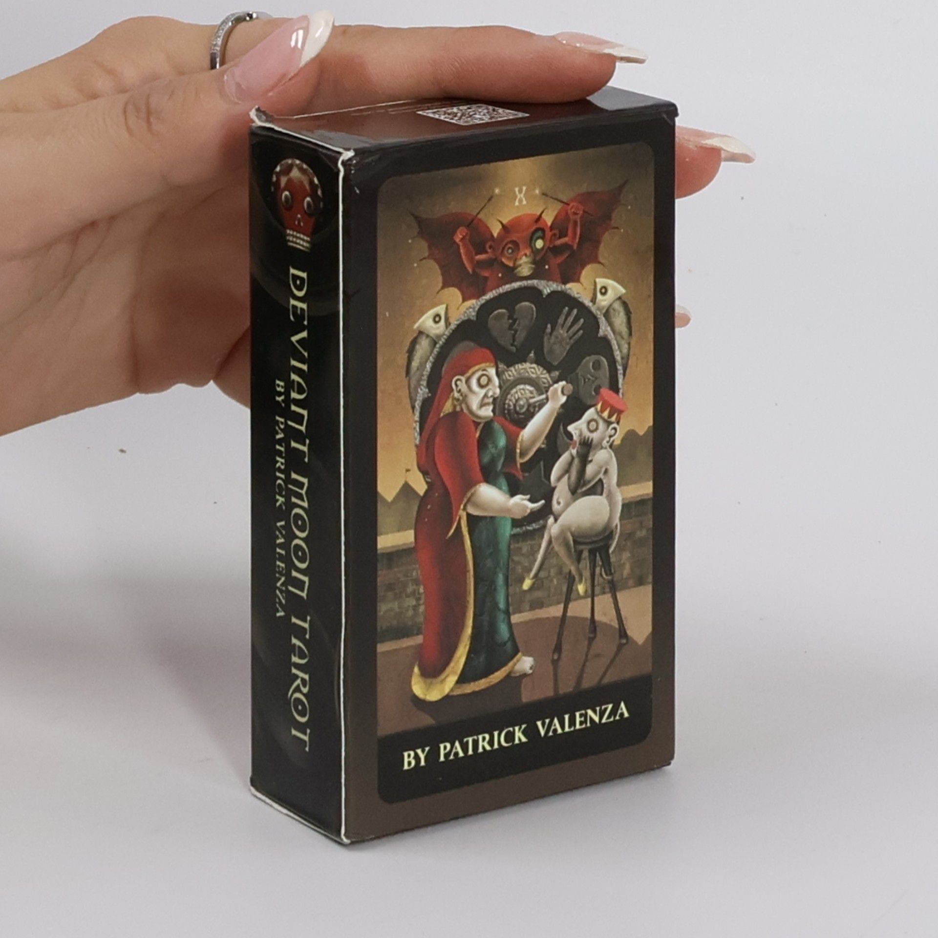 Patrick Valenza Deviant Moon Tarot: Borderless Edition