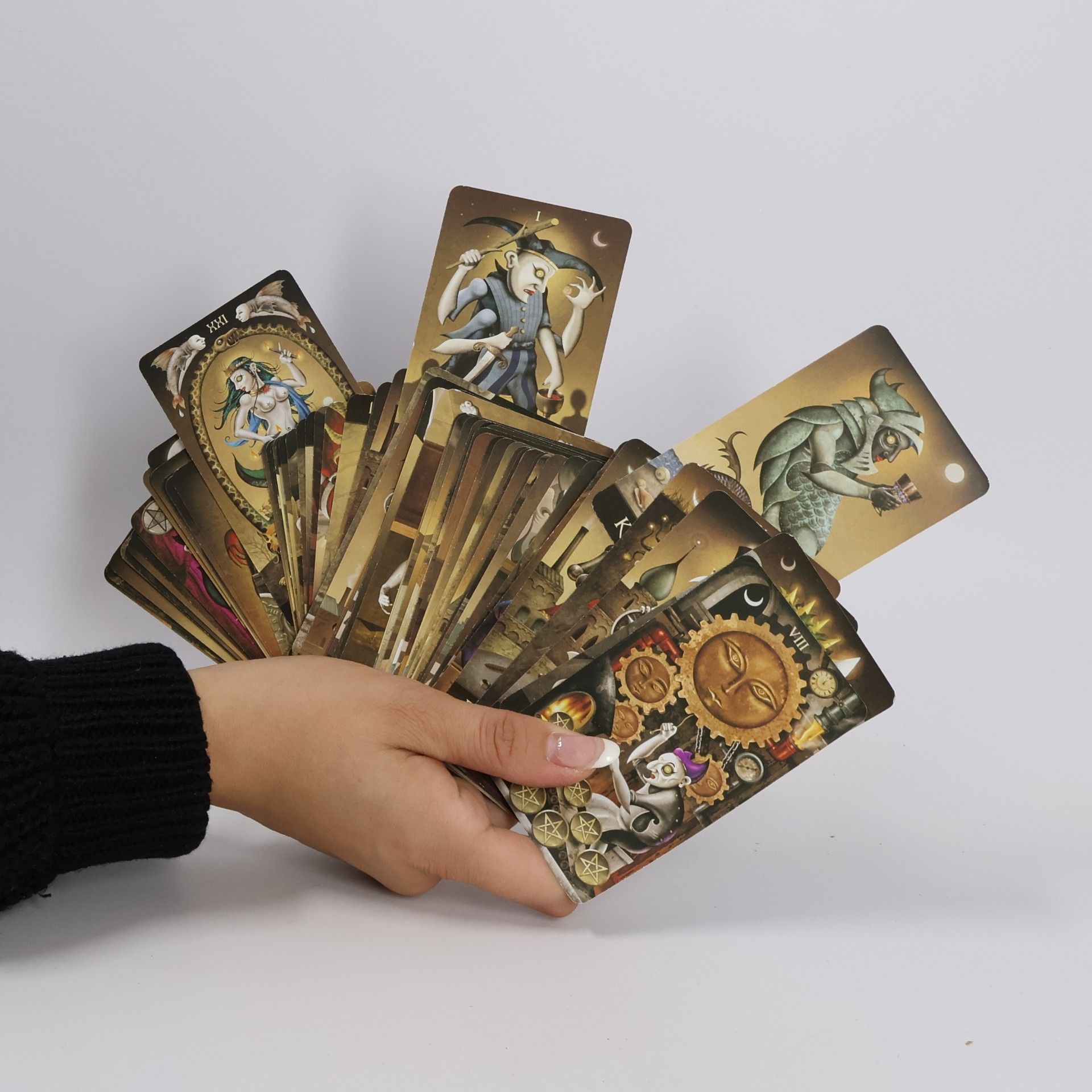 Patrick Valenza Deviant Moon Tarot: Borderless Edition