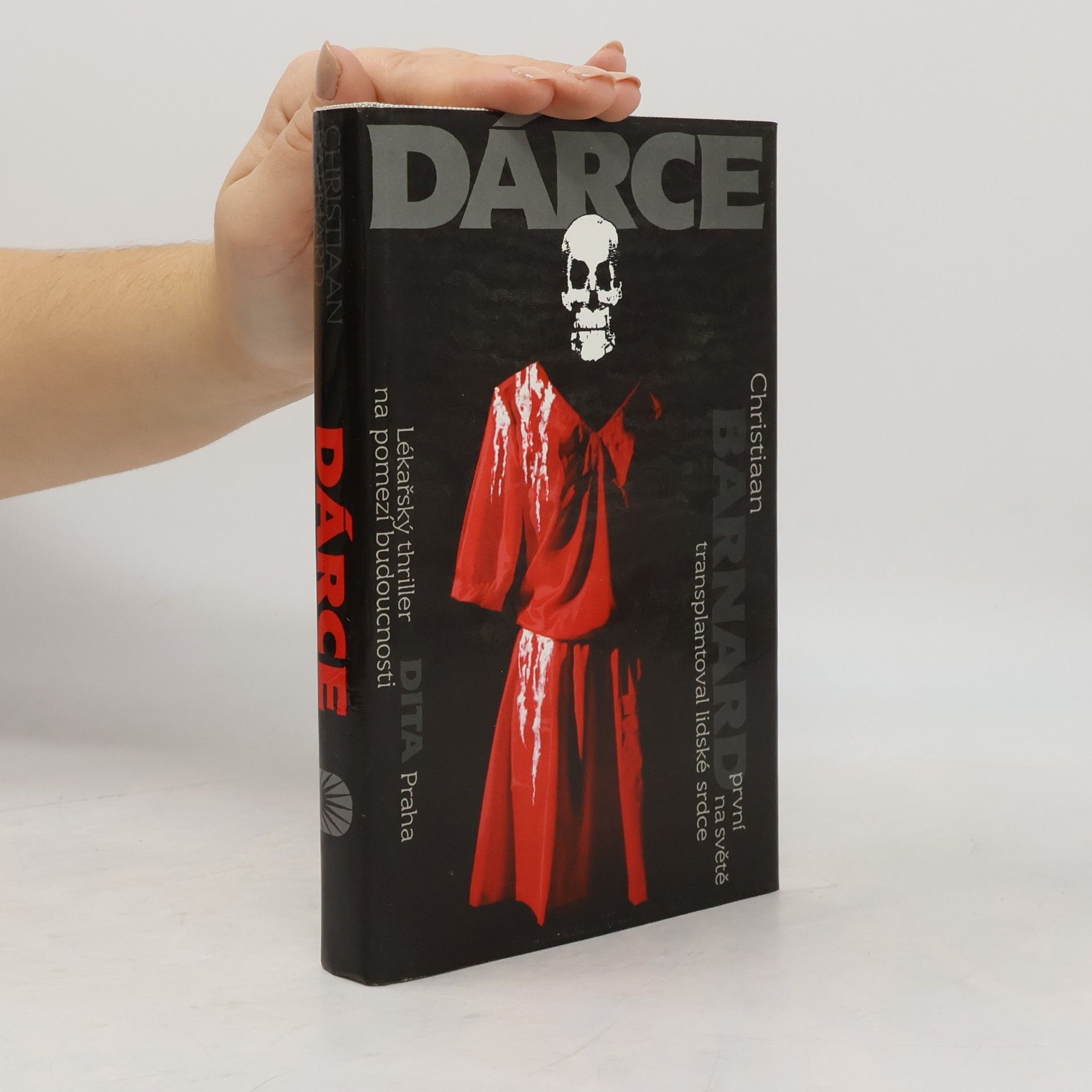 Dárce. Lékařský thriller na pomezí budoucnosti