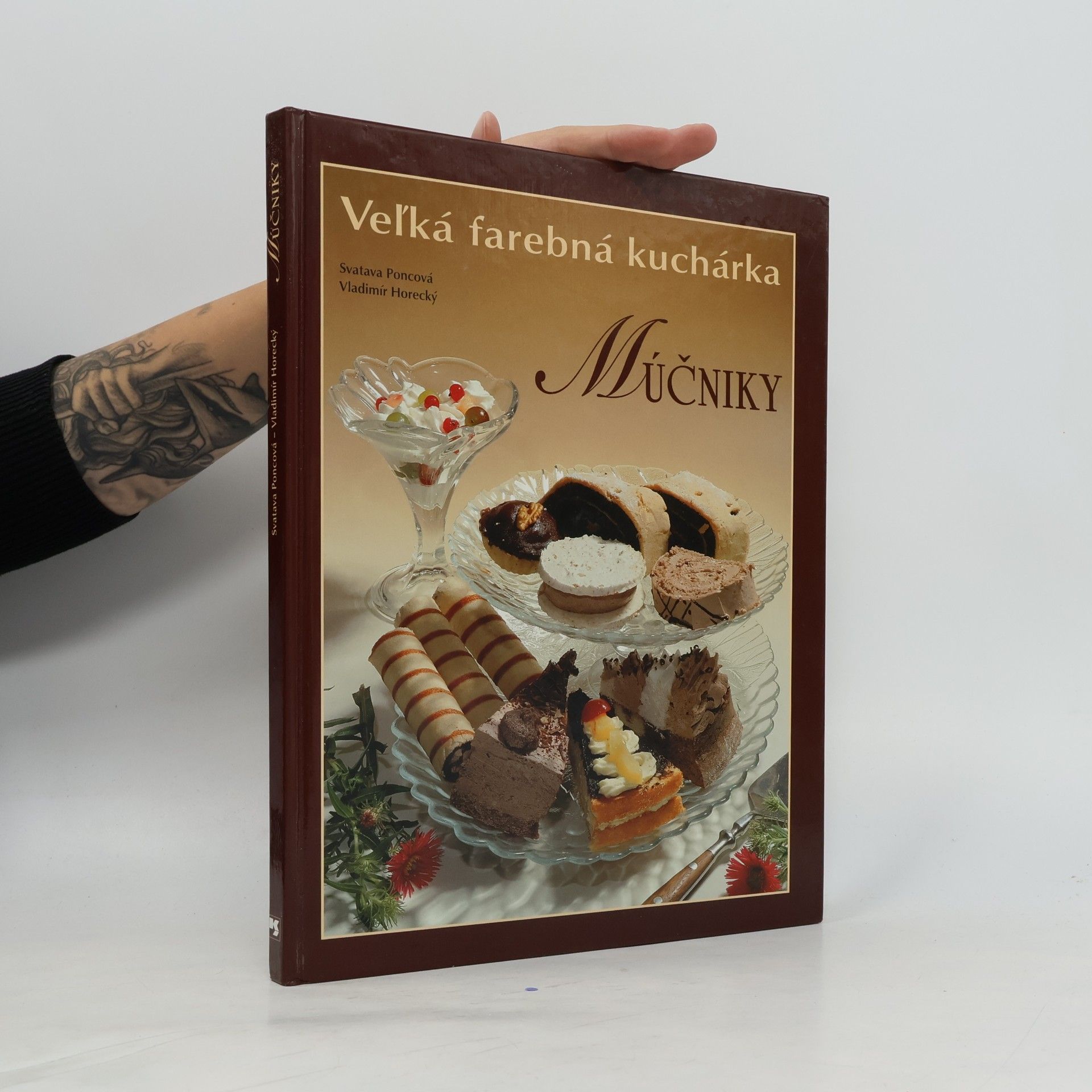 Veľká farebná kuchárka - Múčniky